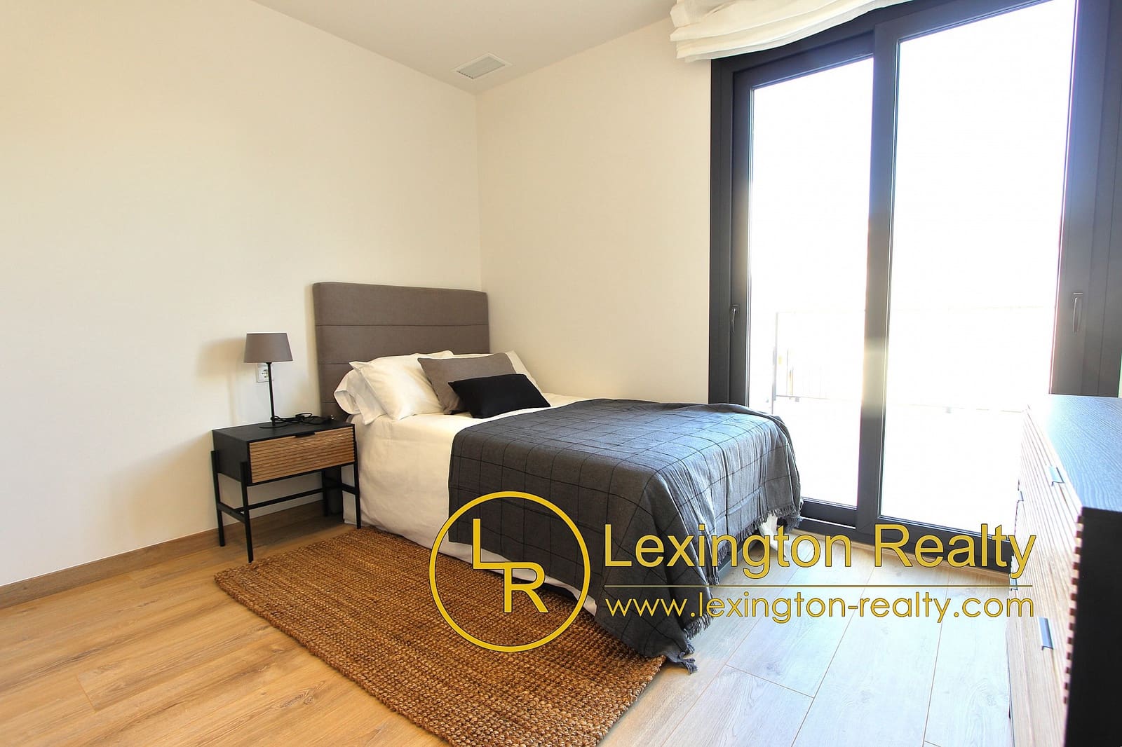 3 soveværelse Byhus til salg i Monforte del Cid med swimmingpool garage - € 332.500 (Ref: 8816817)