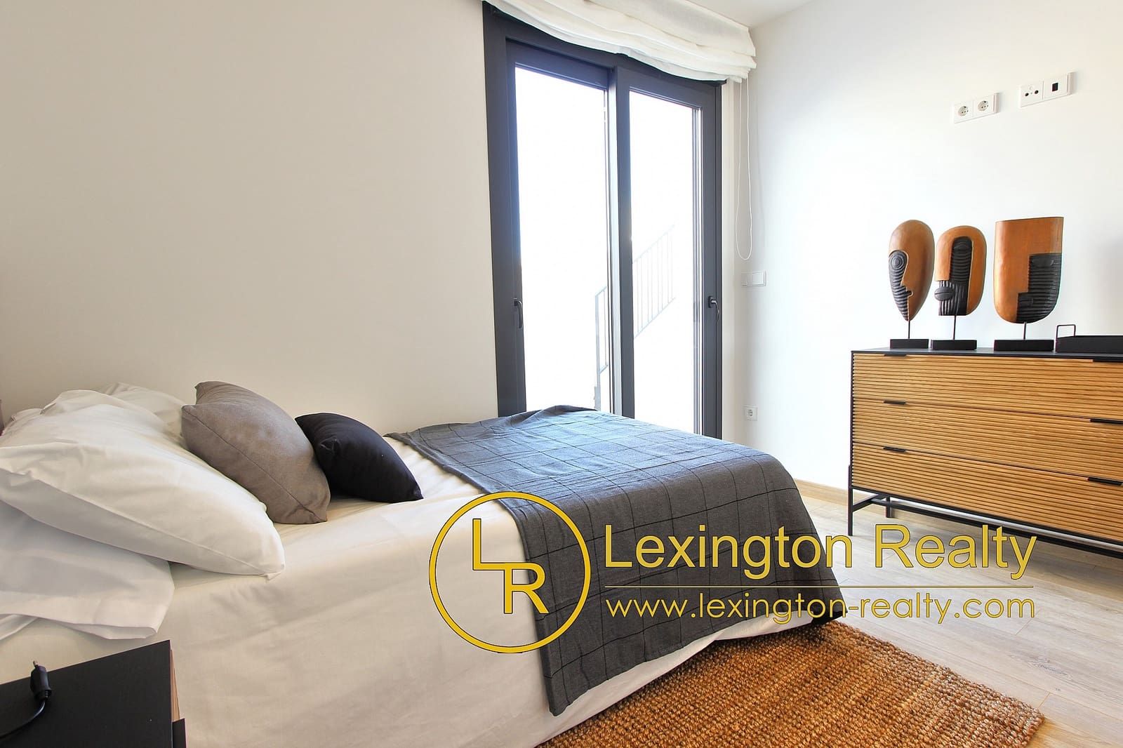 3 soveværelse Byhus til salg i Monforte del Cid med swimmingpool garage - € 332.500 (Ref: 8816817)