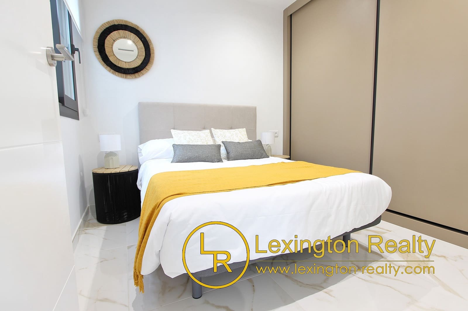 3 soveværelse Semi-Rækkehus til salg i Los Montesinos med swimmingpool - € 539.000 (Ref: 8909921)