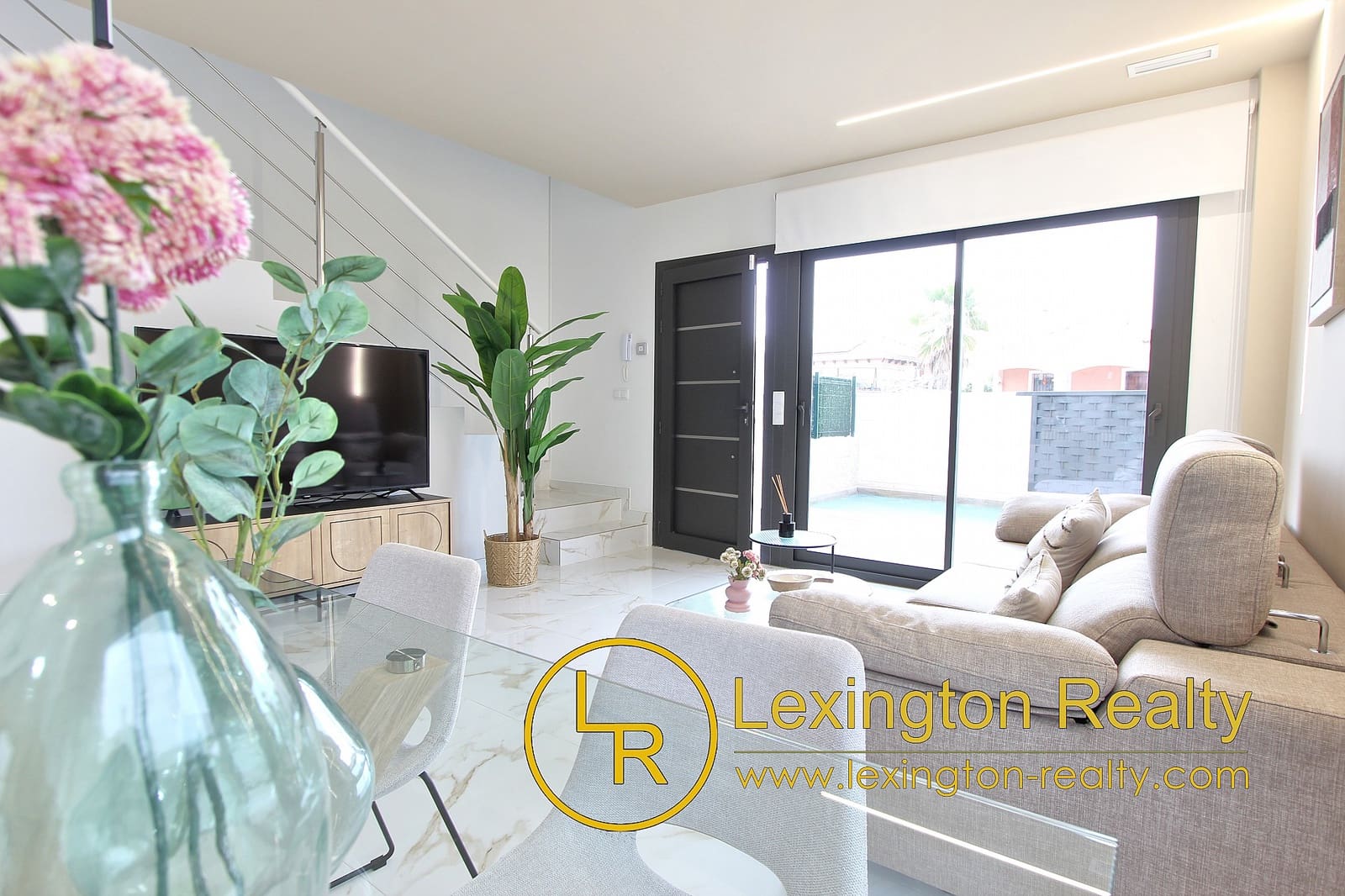 3 soveværelse Semi-Rækkehus til salg i Los Montesinos med swimmingpool - € 539.000 (Ref: 8909921)