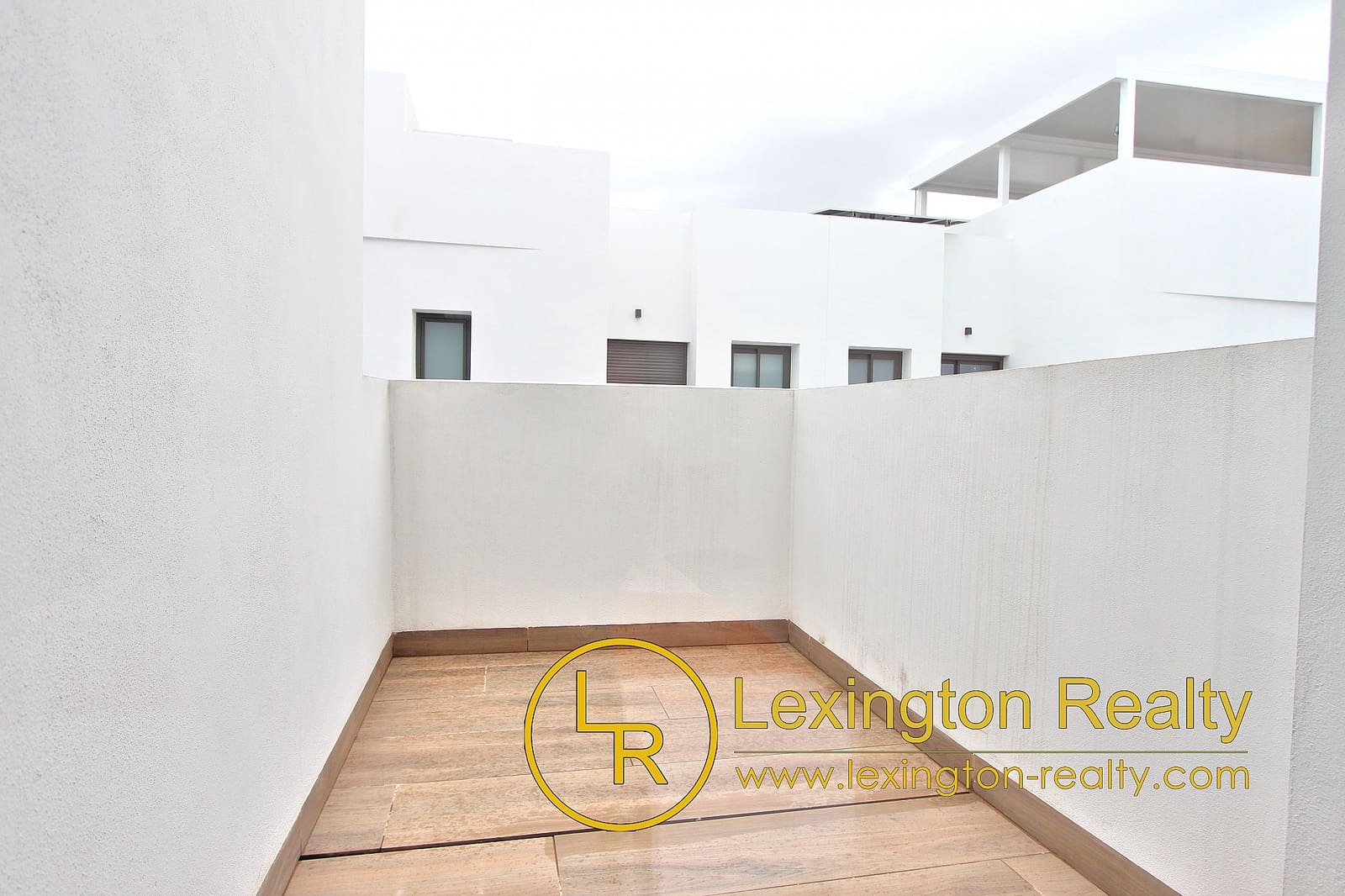 3 soveværelse Semi-Rækkehus til salg i Los Montesinos med swimmingpool - € 539.000 (Ref: 8909921)