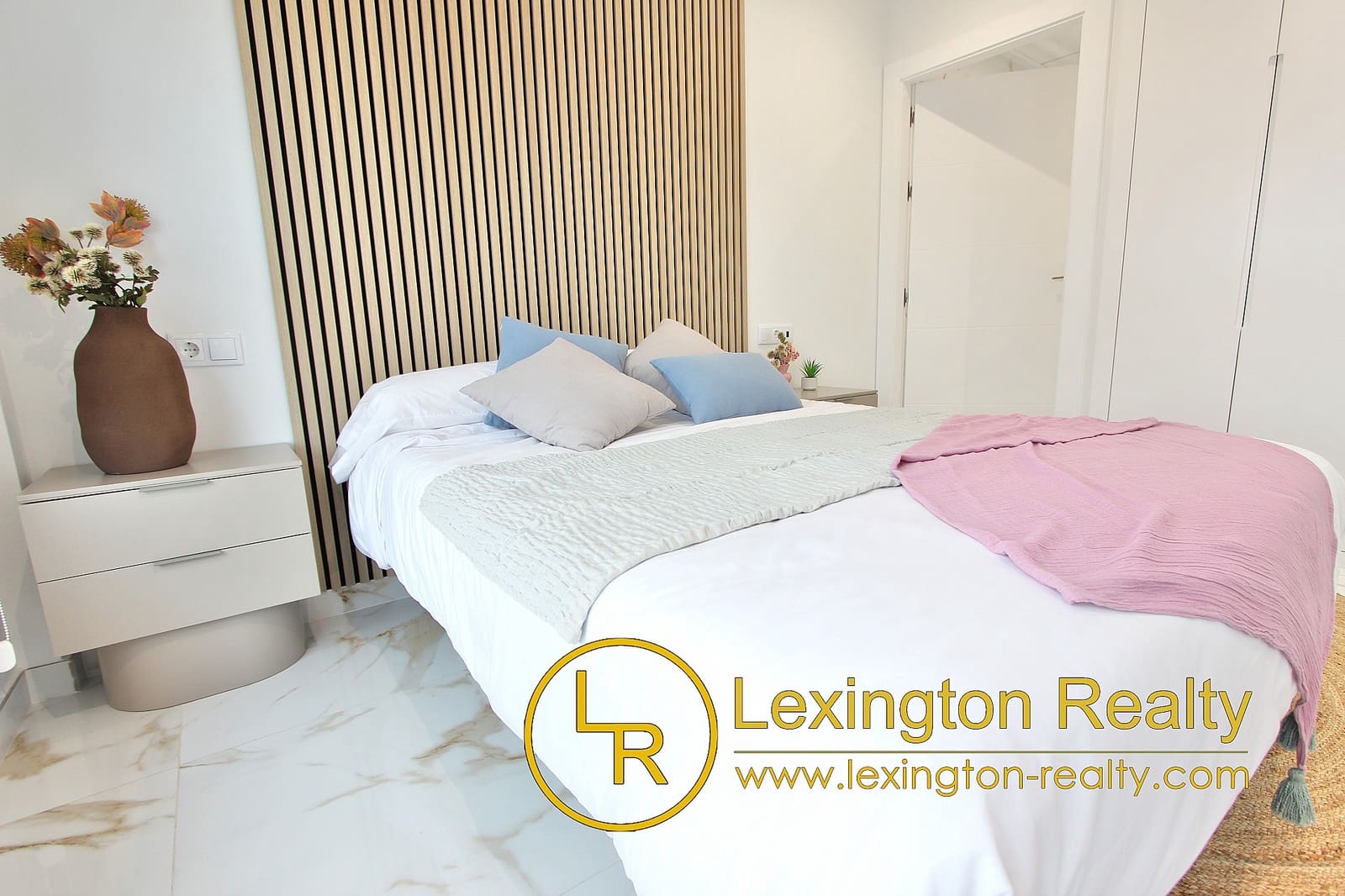 3 soveværelse Semi-Rækkehus til salg i Los Montesinos med swimmingpool - € 539.000 (Ref: 8909921)