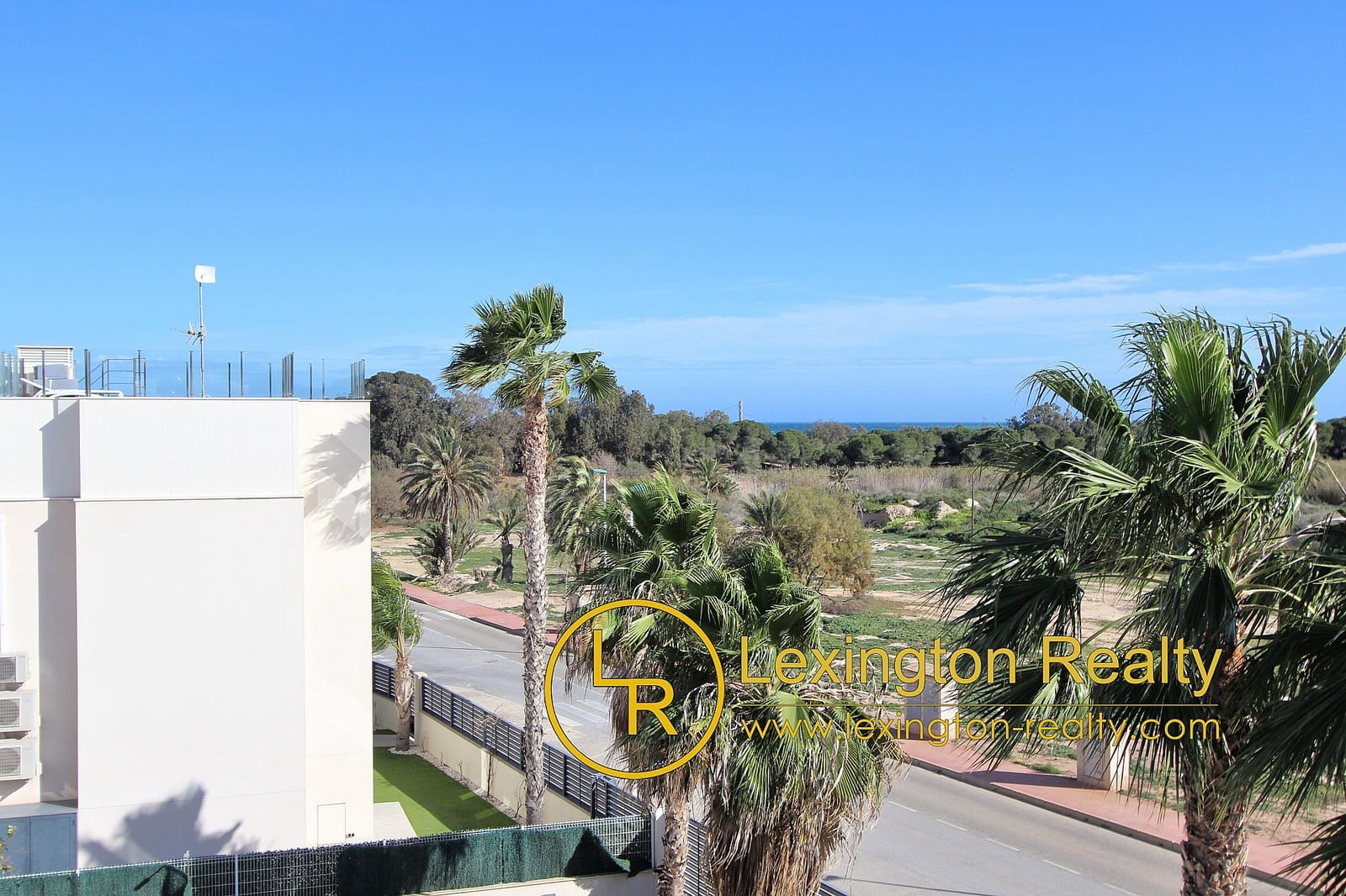 3 soveværelse Villa til salg i La Marina med swimmingpool garage - € 595.000 (Ref: 8909922)