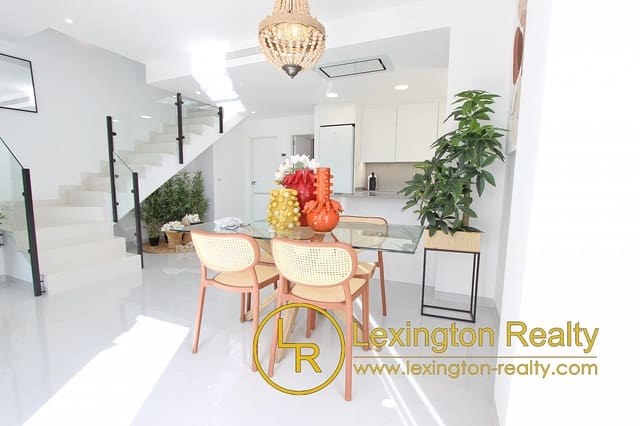 3 bedroom Villa for sale in Orihuela Costa, Orihuela with pool garage - € 389,000 (Ref: 8909923)