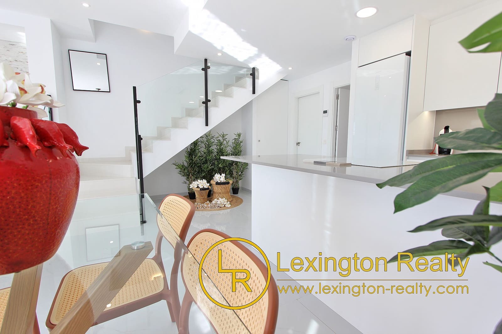 3 soveværelse Villa til salg i Orihuela Costa med swimmingpool garage - € 389.000 (Ref: 8909923)