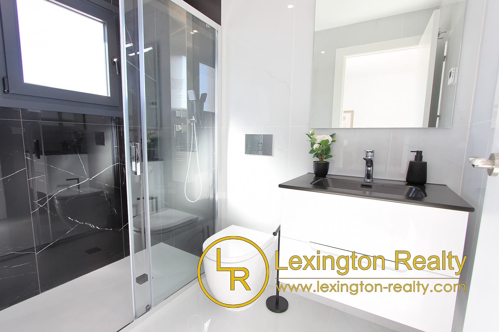 3 soveværelse Villa til salg i Orihuela Costa med swimmingpool garage - € 389.000 (Ref: 8909923)