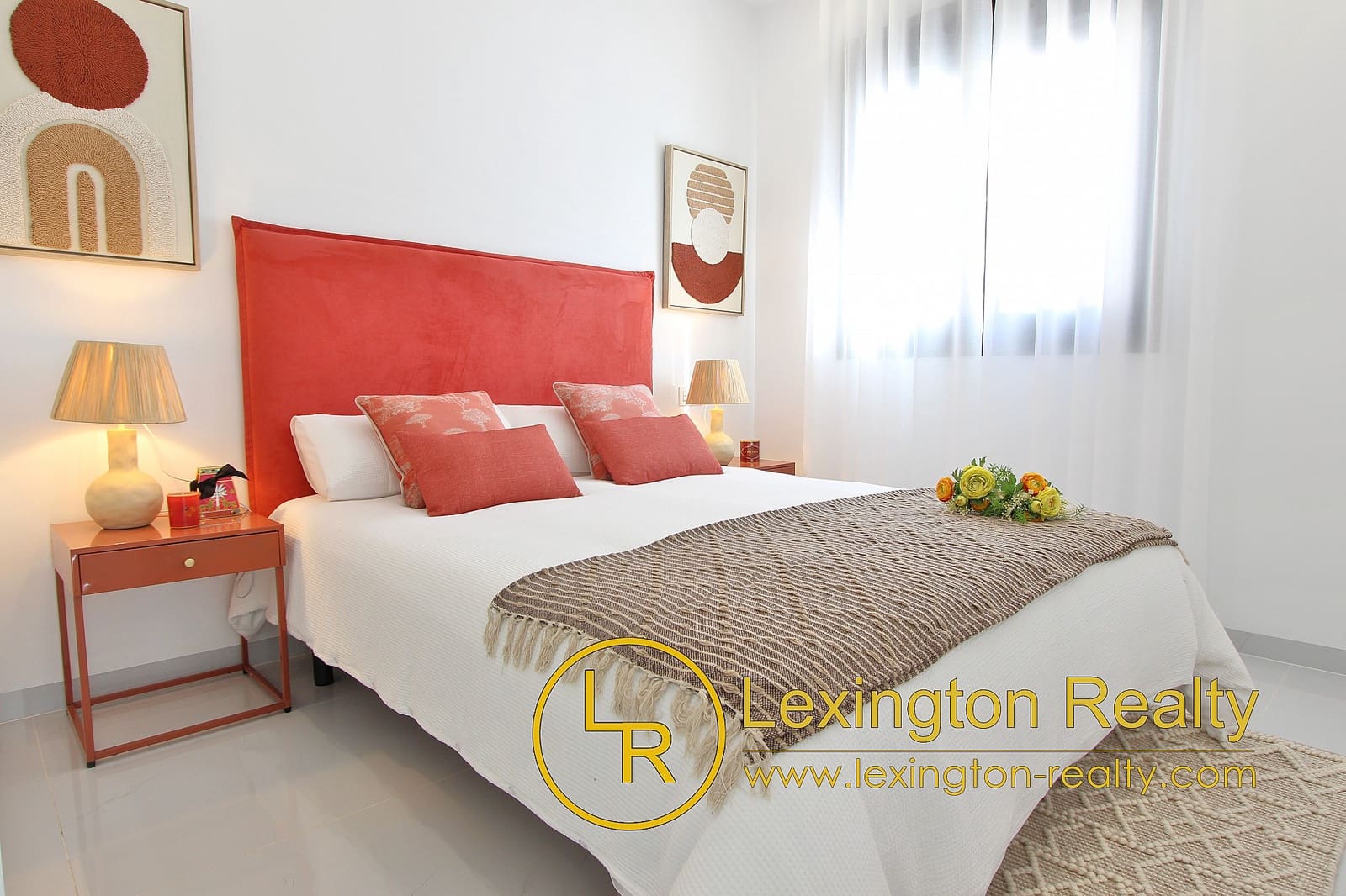 3 soveværelse Villa til salg i Orihuela Costa med swimmingpool garage - € 389.000 (Ref: 8909923)