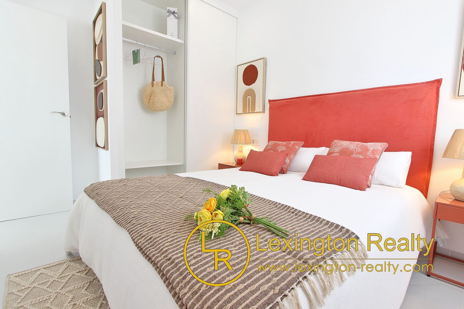 3 soveværelse Villa til salg i Orihuela Costa med swimmingpool garage - € 389.000 (Ref: 8909923)