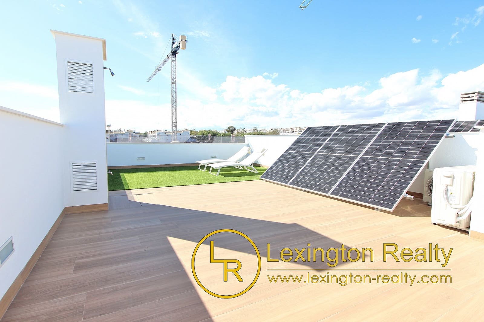 3 soveværelse Villa til salg i Orihuela Costa med swimmingpool garage - € 389.000 (Ref: 8909923)