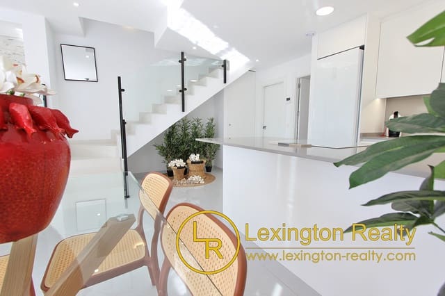 3 bedroom Villa for sale in Orihuela Costa, Orihuela with pool garage - € 389,000 (Ref: 8909923)