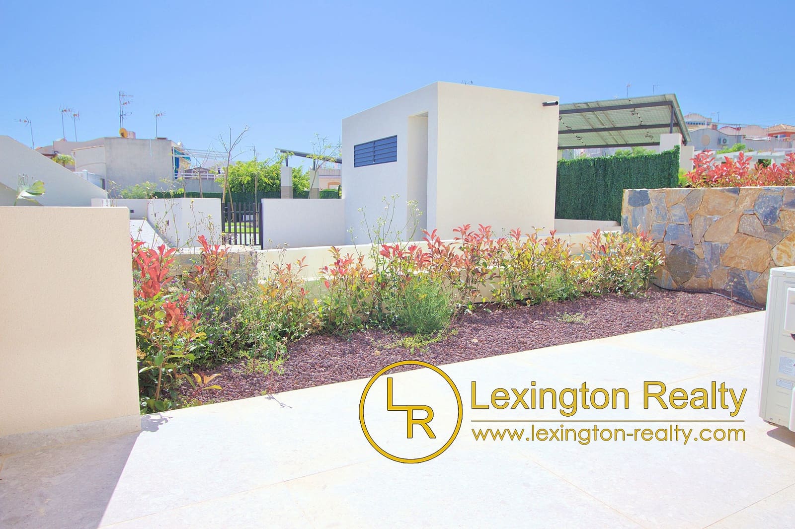 3 bedroom Apartment for sale in Torrevieja with pool garage - € 279,900 (Ref: 8956032)