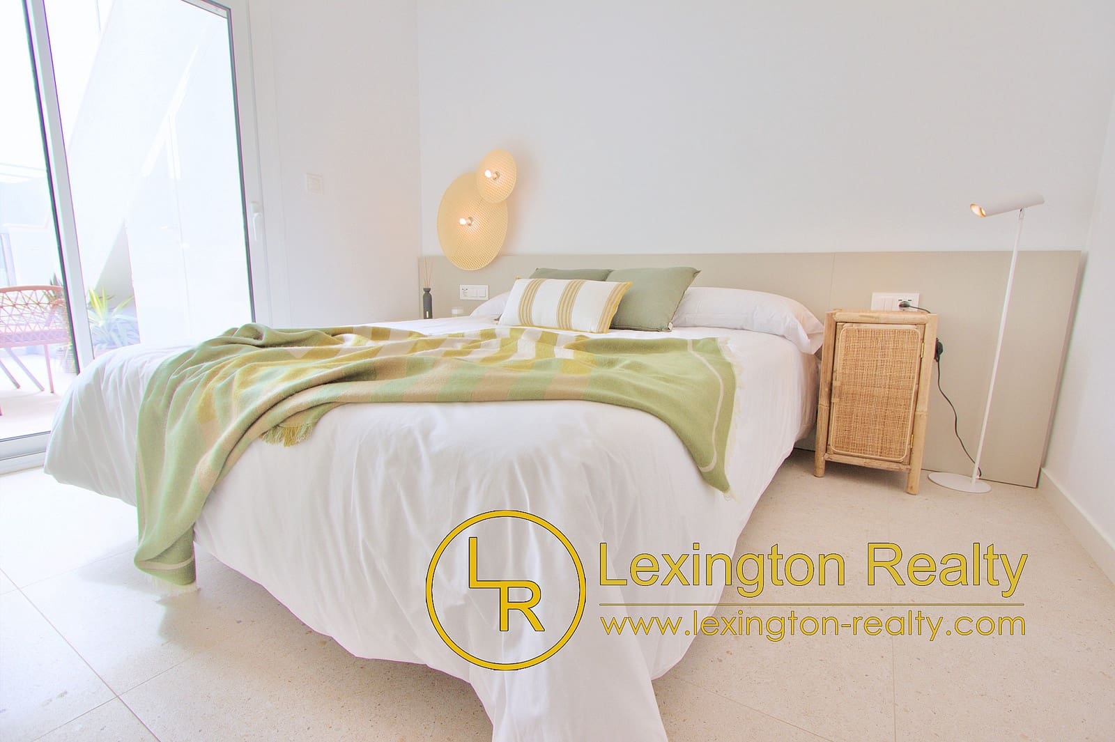 3 bedroom Bungalow for sale in Pilar de la Horadada with pool garage - € 334,900 (Ref: 8956033)