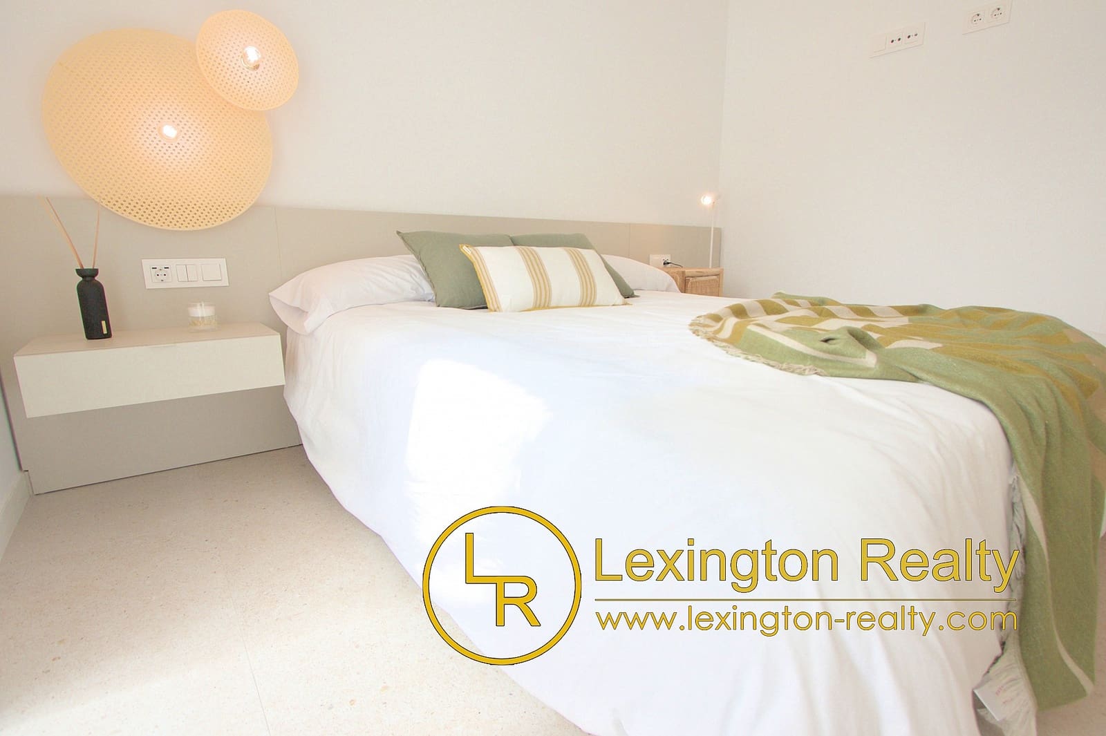 3 bedroom Bungalow for sale in Pilar de la Horadada with pool garage - € 334,900 (Ref: 8956033)