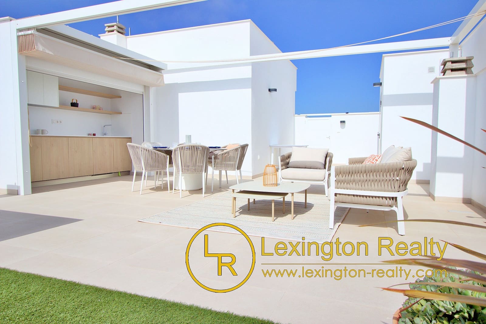 3 bedroom Bungalow for sale in Pilar de la Horadada with pool garage - € 334,900 (Ref: 8956033)