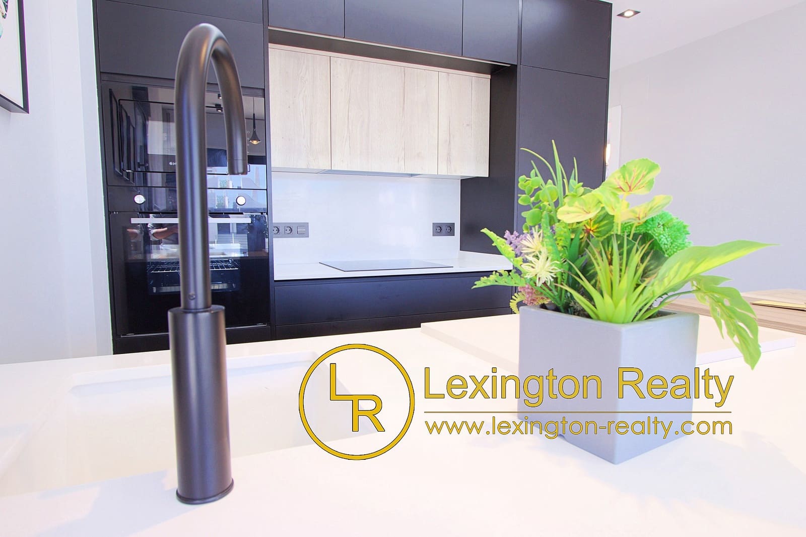 3 bedroom Apartment for sale in Pilar de la Horadada with pool garage - € 310,000 (Ref: 8956034)