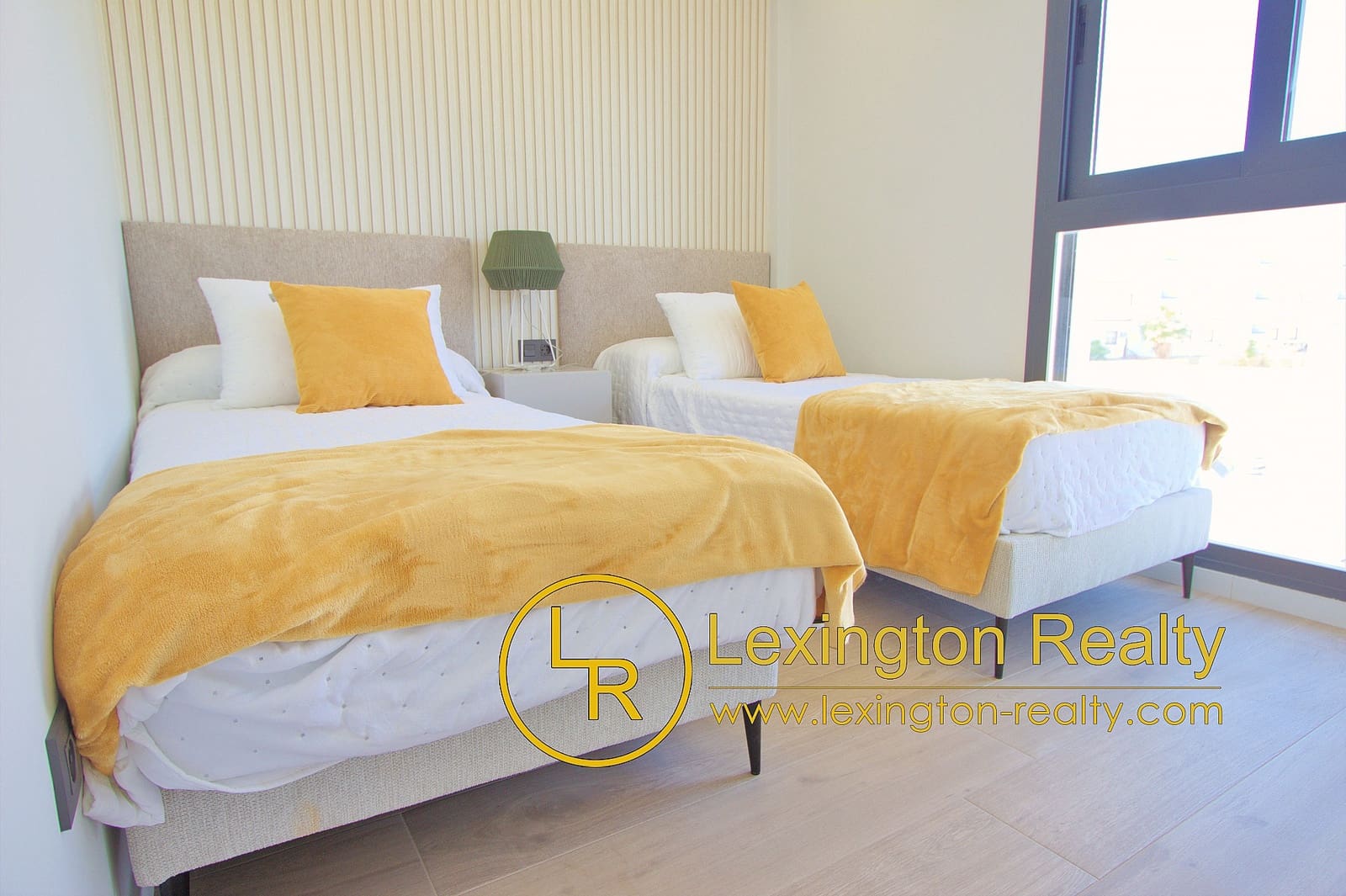3 bedroom Apartment for sale in Pilar de la Horadada with pool garage - € 310,000 (Ref: 8956034)