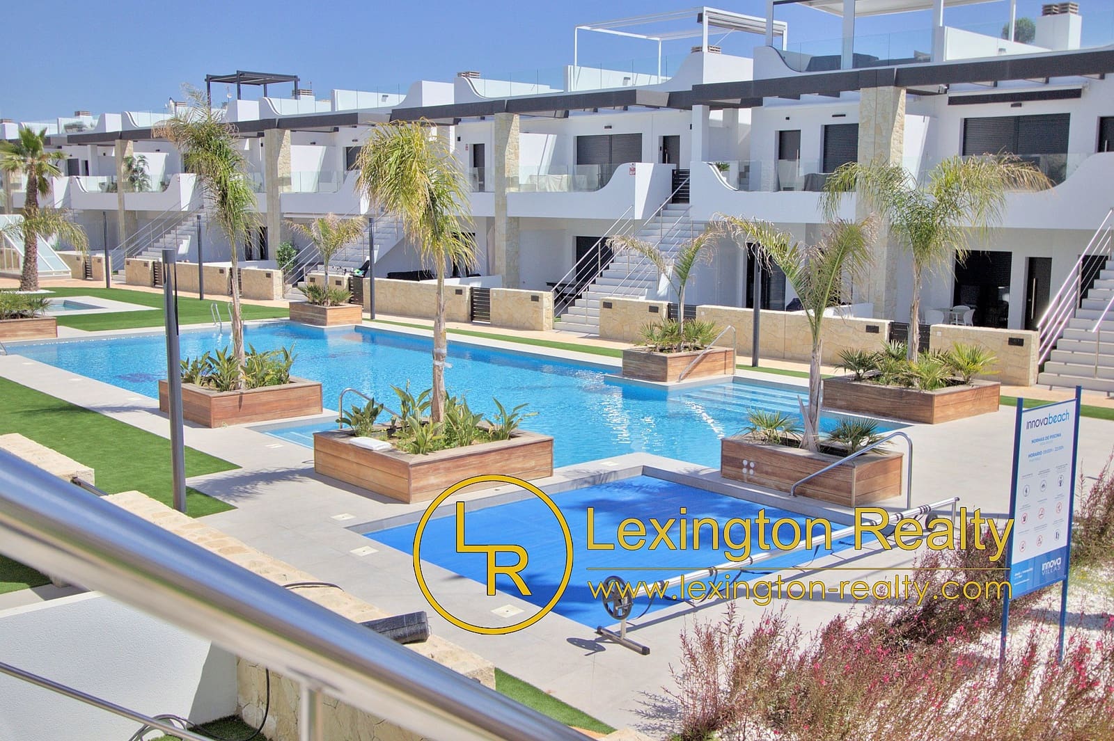 3 bedroom Apartment for sale in Pilar de la Horadada with pool garage - € 310,000 (Ref: 8956034)