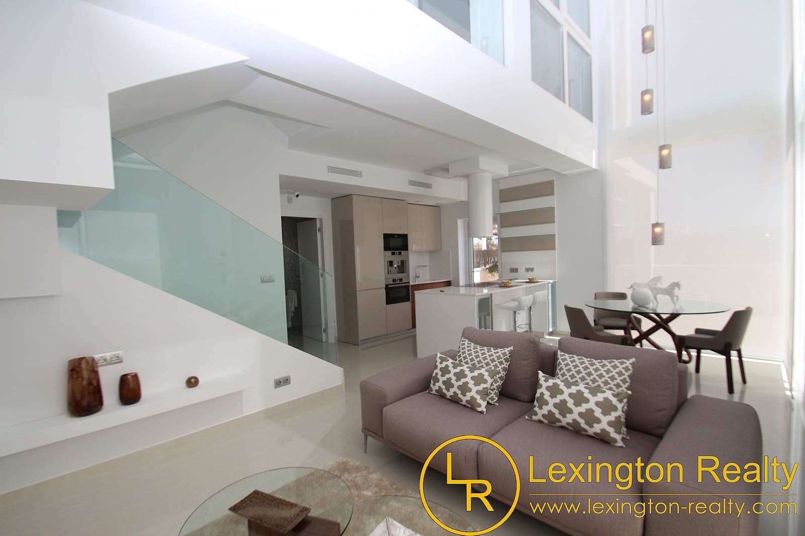 3 sypialnia Willa na sprzedaż w Los Montesinos z basenem garażem - 485 000 € (Ref: 8956036)