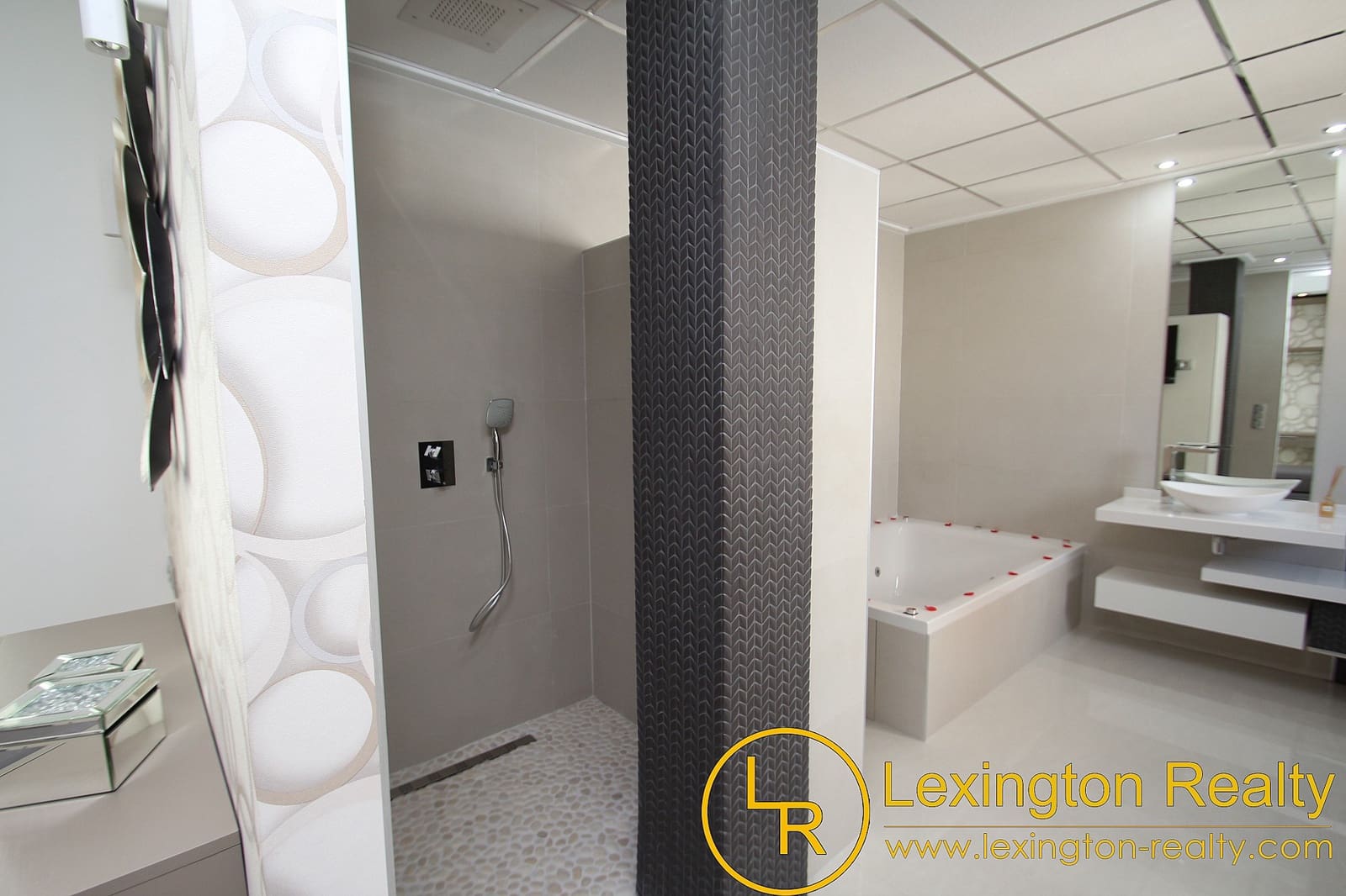 3 sypialnia Willa na sprzedaż w Los Montesinos z basenem garażem - 485 000 € (Ref: 8956036)