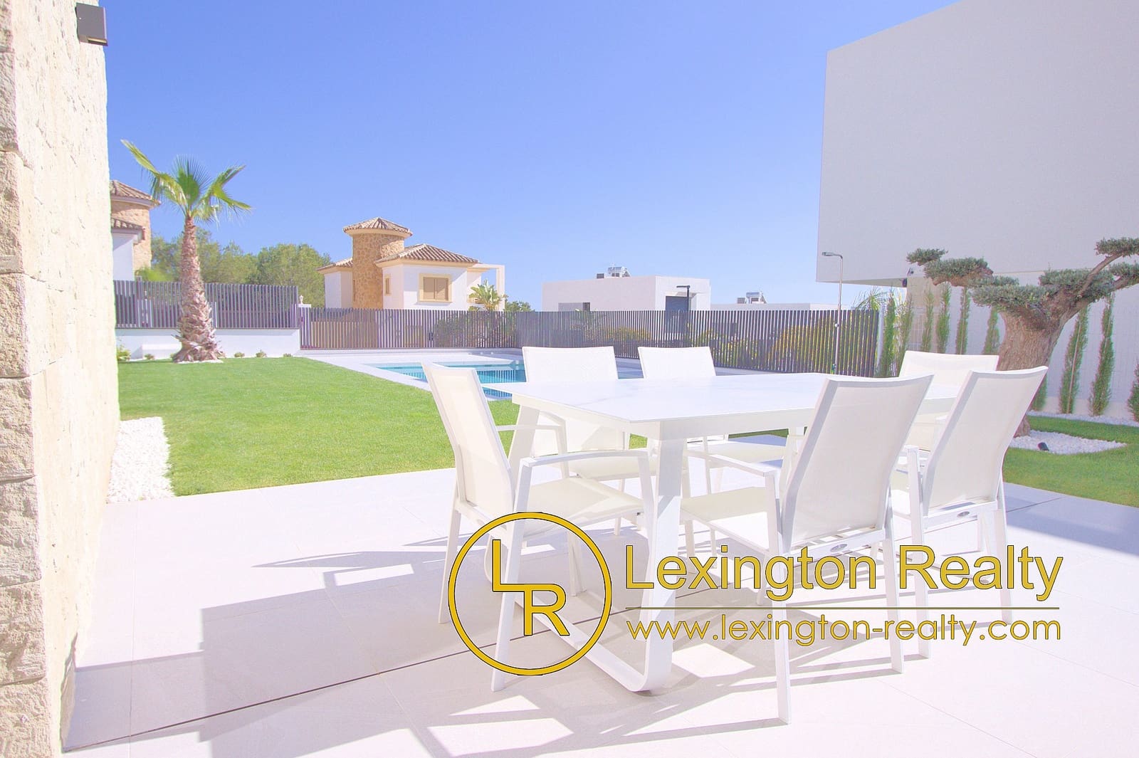 3 bedroom Villa for sale in Finestrat with pool garage - € 895,000 (Ref: 8956037)