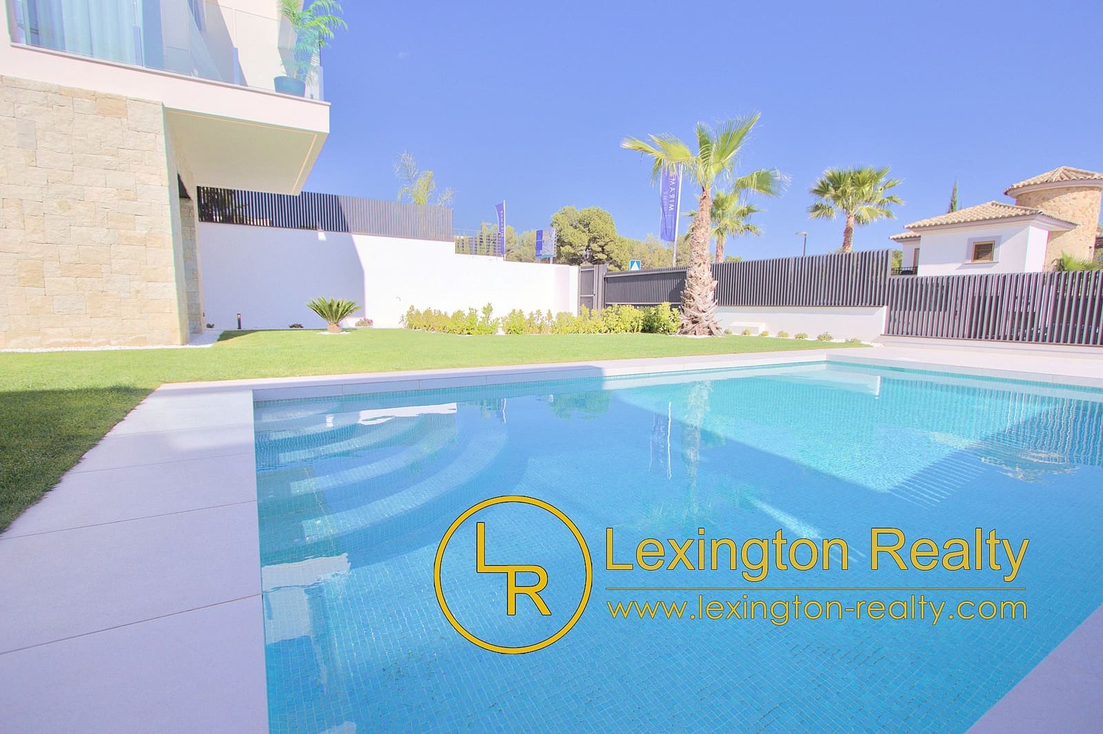 3 bedroom Villa for sale in Finestrat with pool garage - € 895,000 (Ref: 8956037)