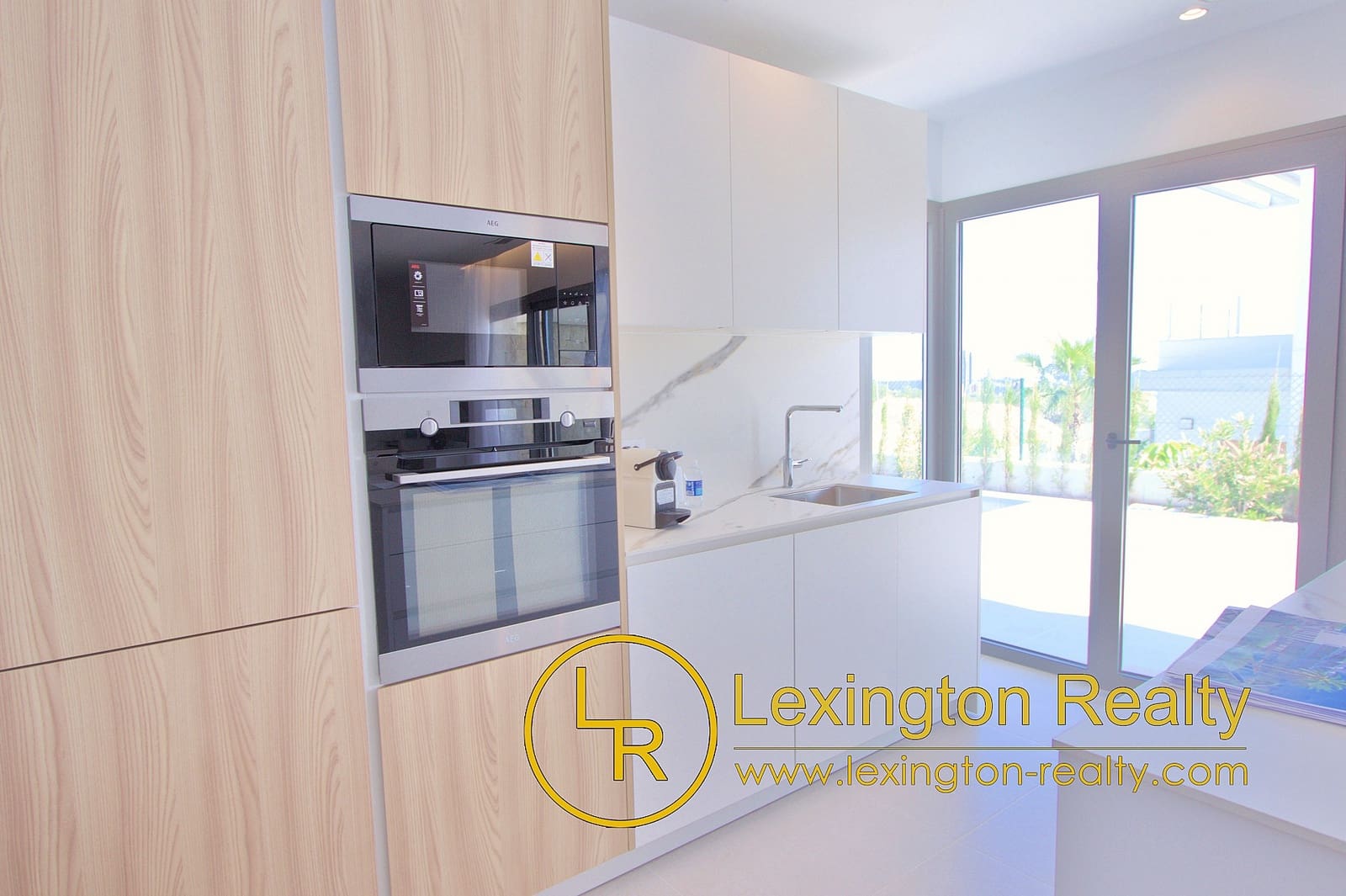 3 bedroom Villa for sale in Finestrat with pool garage - € 975,000 (Ref: 8956041)