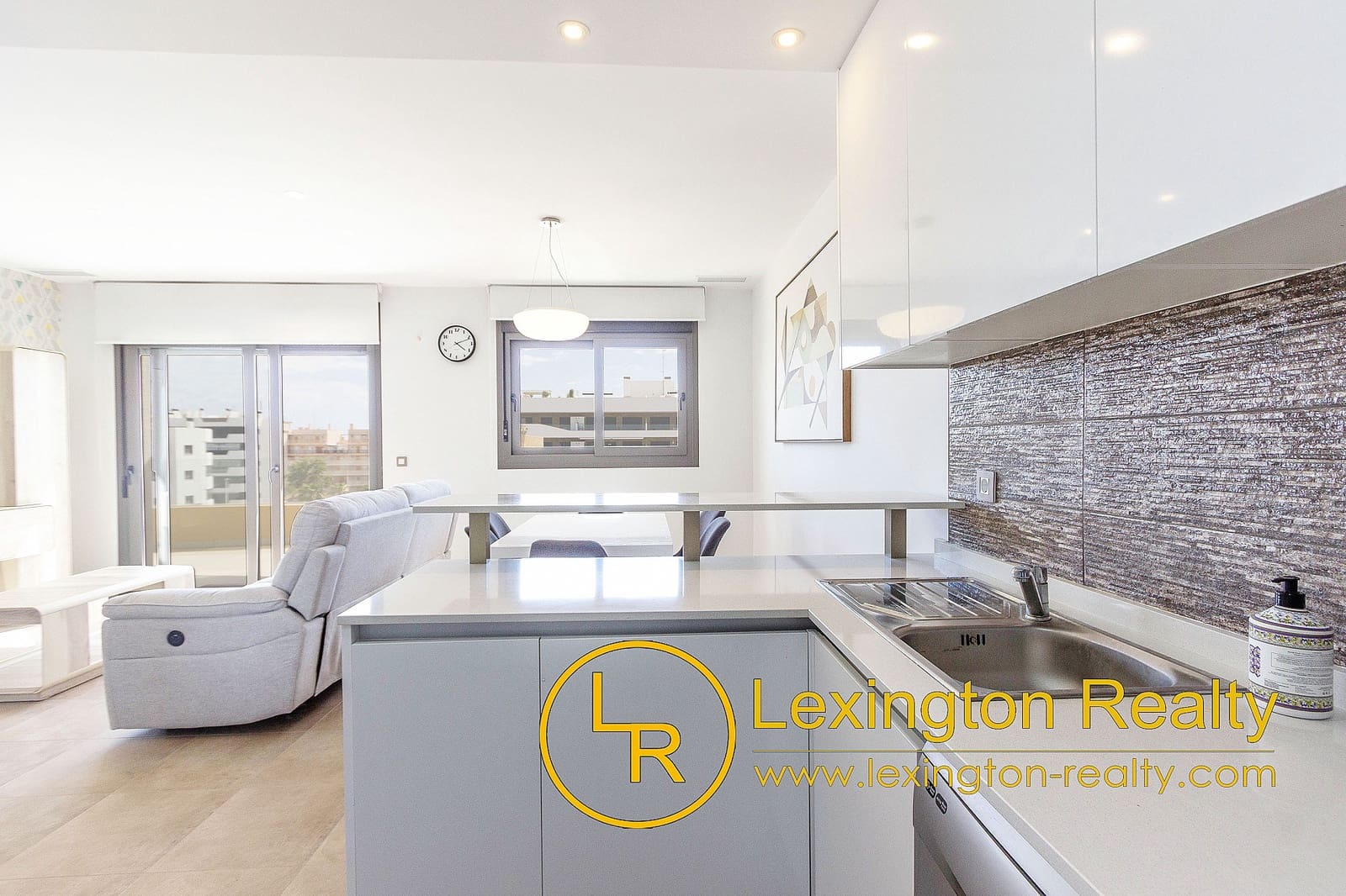 2 soveværelse Penthouse til salg i Arenales del Sol med swimmingpool garage - € 349.000 (Ref: 8969510)