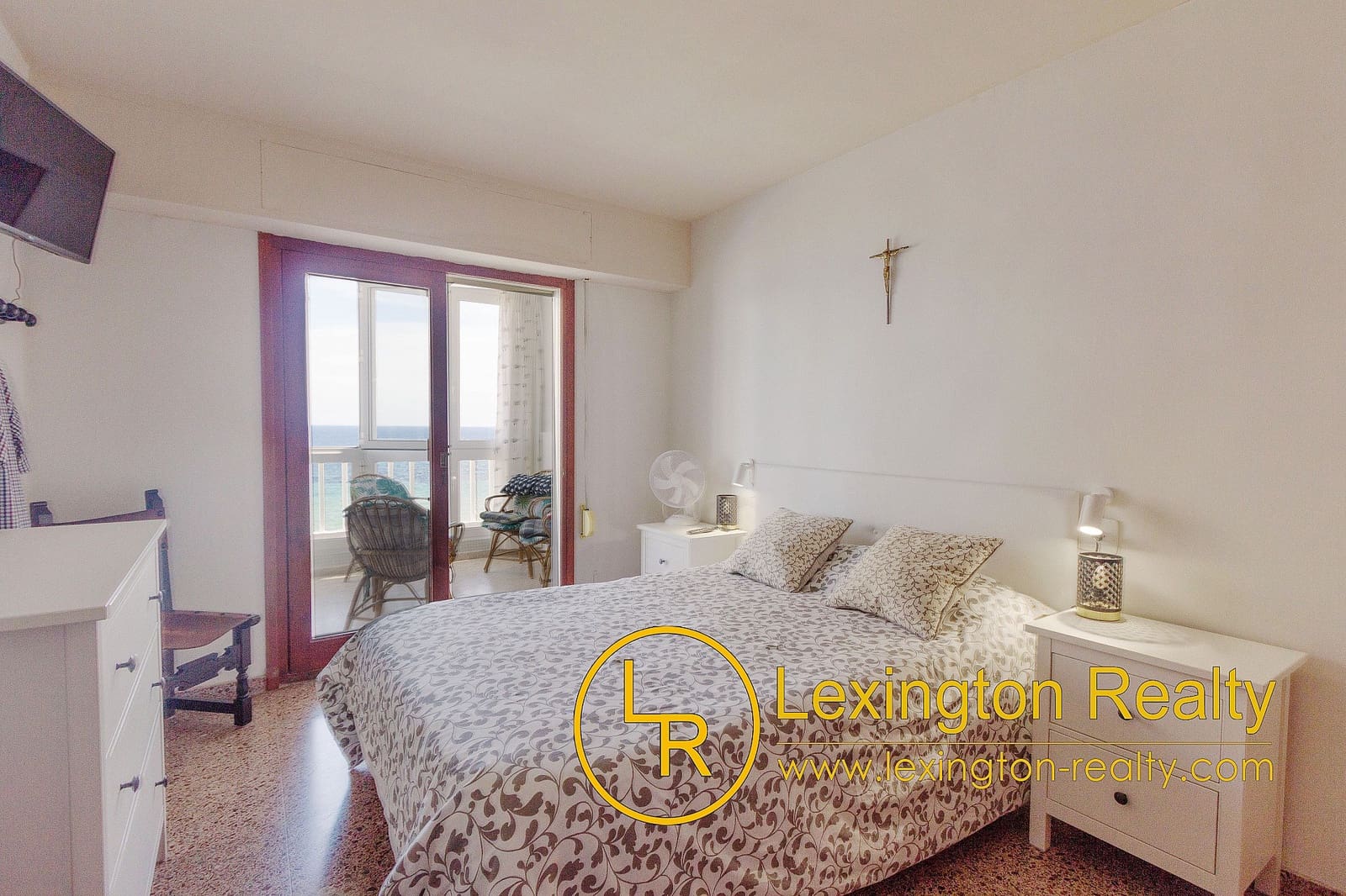 2 soveværelse Lejlighed til salg i Arenales del Sol med garage - € 255.000 (Ref: 9003919)