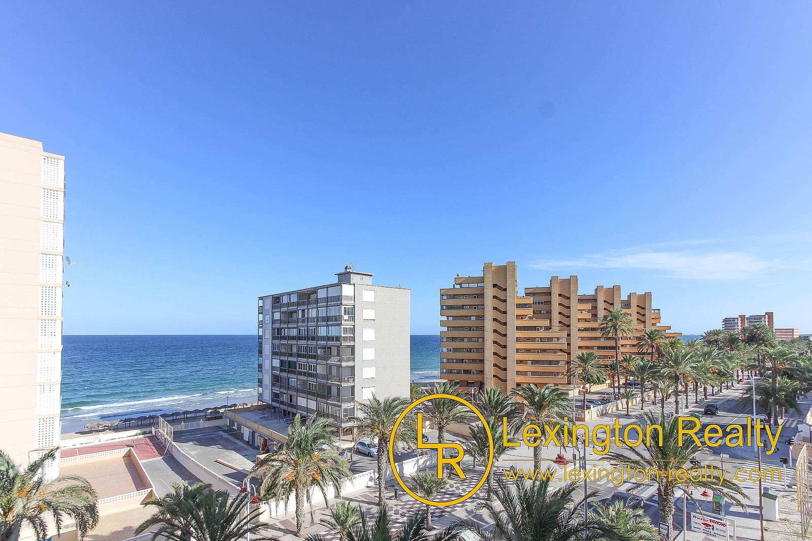 2 soveværelse Lejlighed til salg i Arenales del Sol med garage - € 255.000 (Ref: 9003919)