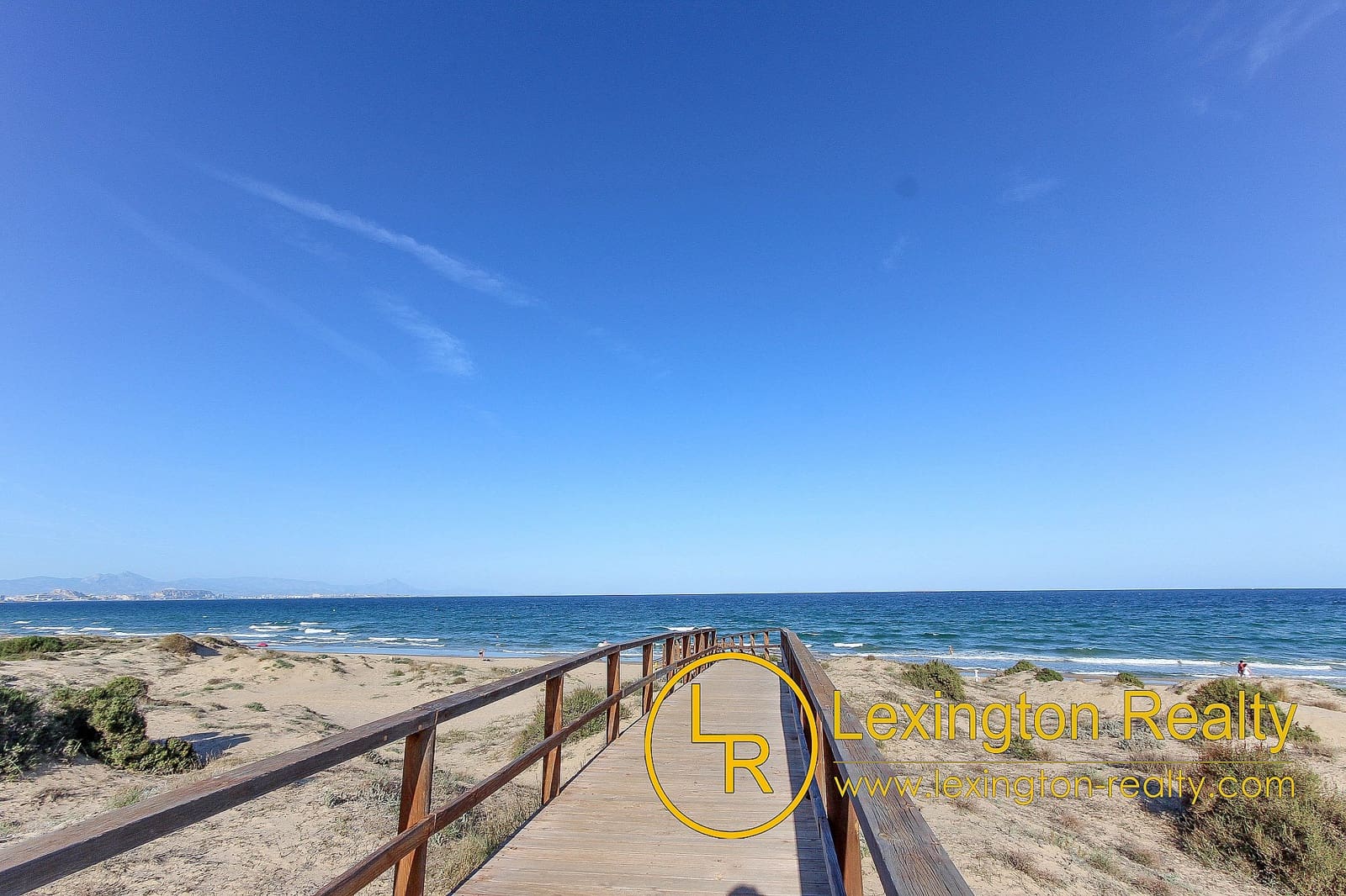 2 soveværelse Lejlighed til salg i Arenales del Sol med garage - € 255.000 (Ref: 9003919)