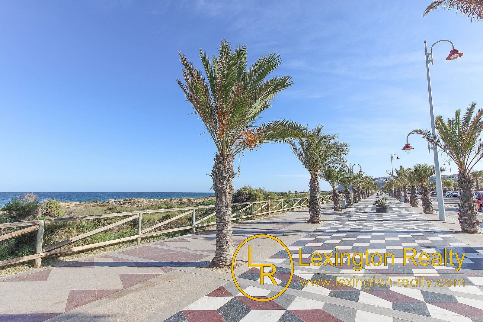 2 soveværelse Lejlighed til salg i Arenales del Sol med garage - € 255.000 (Ref: 9003919)