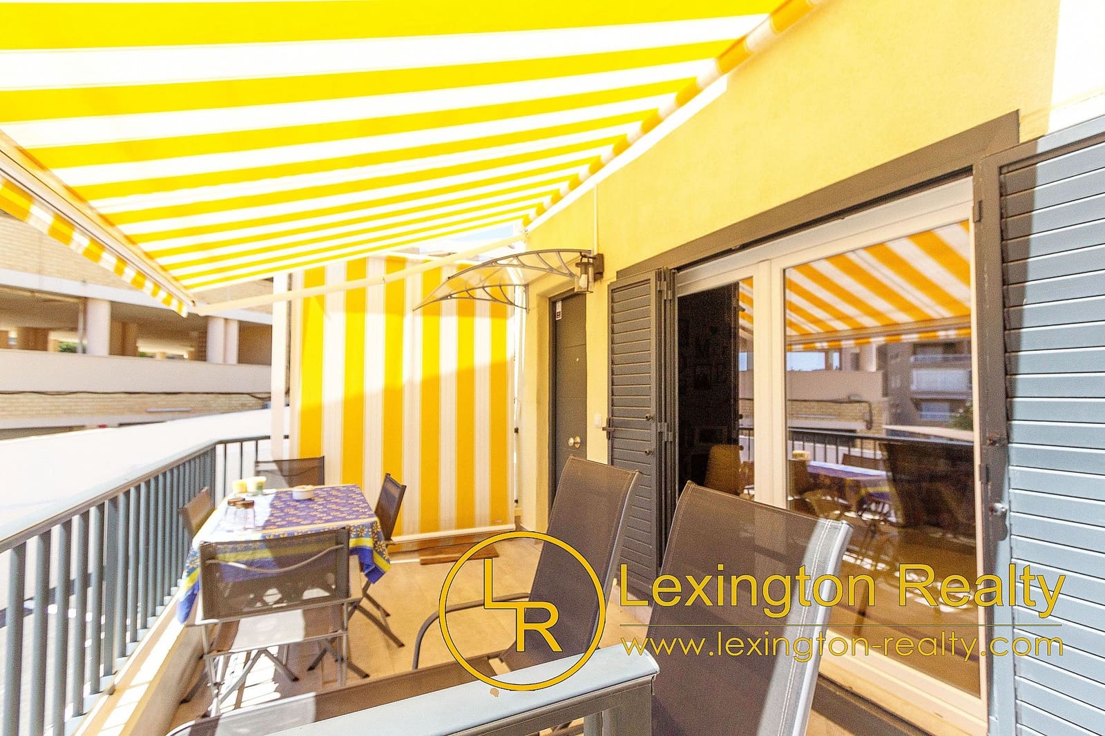 1 soveværelse Byhus til salg i Arenales del Sol med swimmingpool garage - € 505.000 (Ref: 9064337)