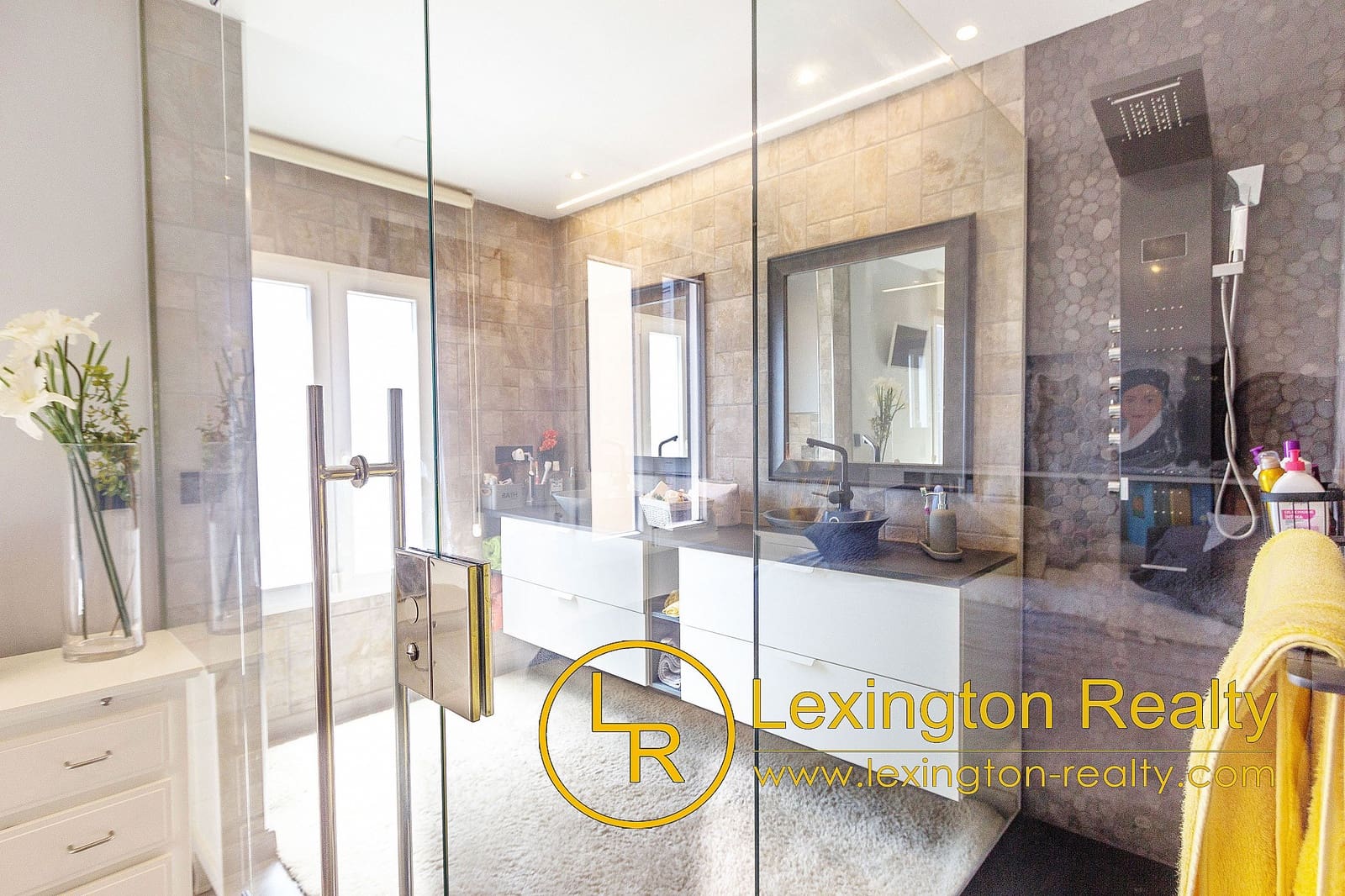 1 soveværelse Byhus til salg i Arenales del Sol med swimmingpool garage - € 505.000 (Ref: 9064337)