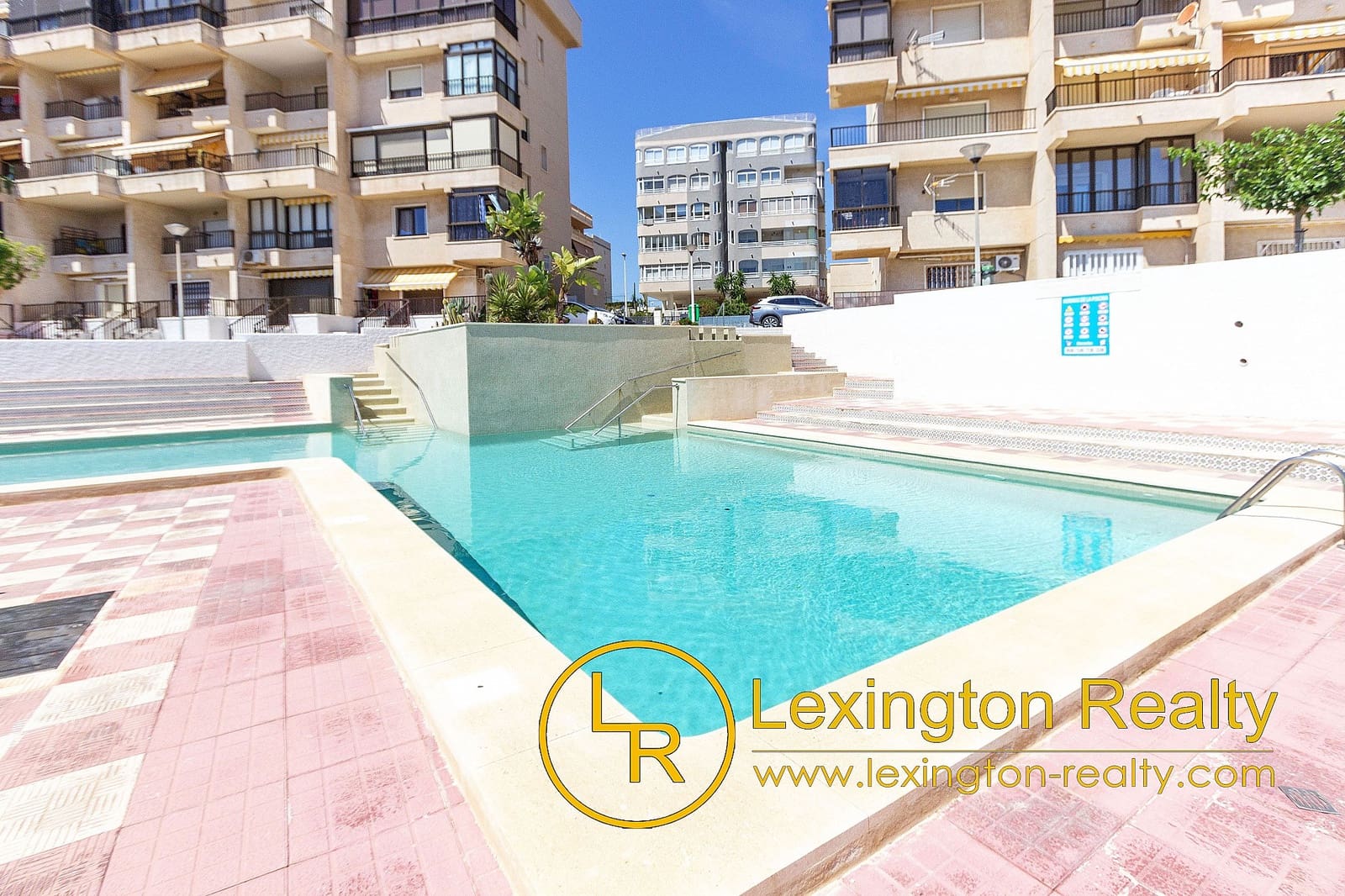 1 soveværelse Byhus til salg i Arenales del Sol med swimmingpool garage - € 505.000 (Ref: 9064337)