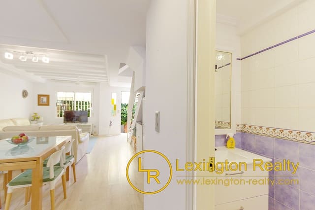 5 bedroom Townhouse for sale in Calas Santiago Bernabéu, Santa Pola with pool garage - € 319,000 (Ref: 9203306)