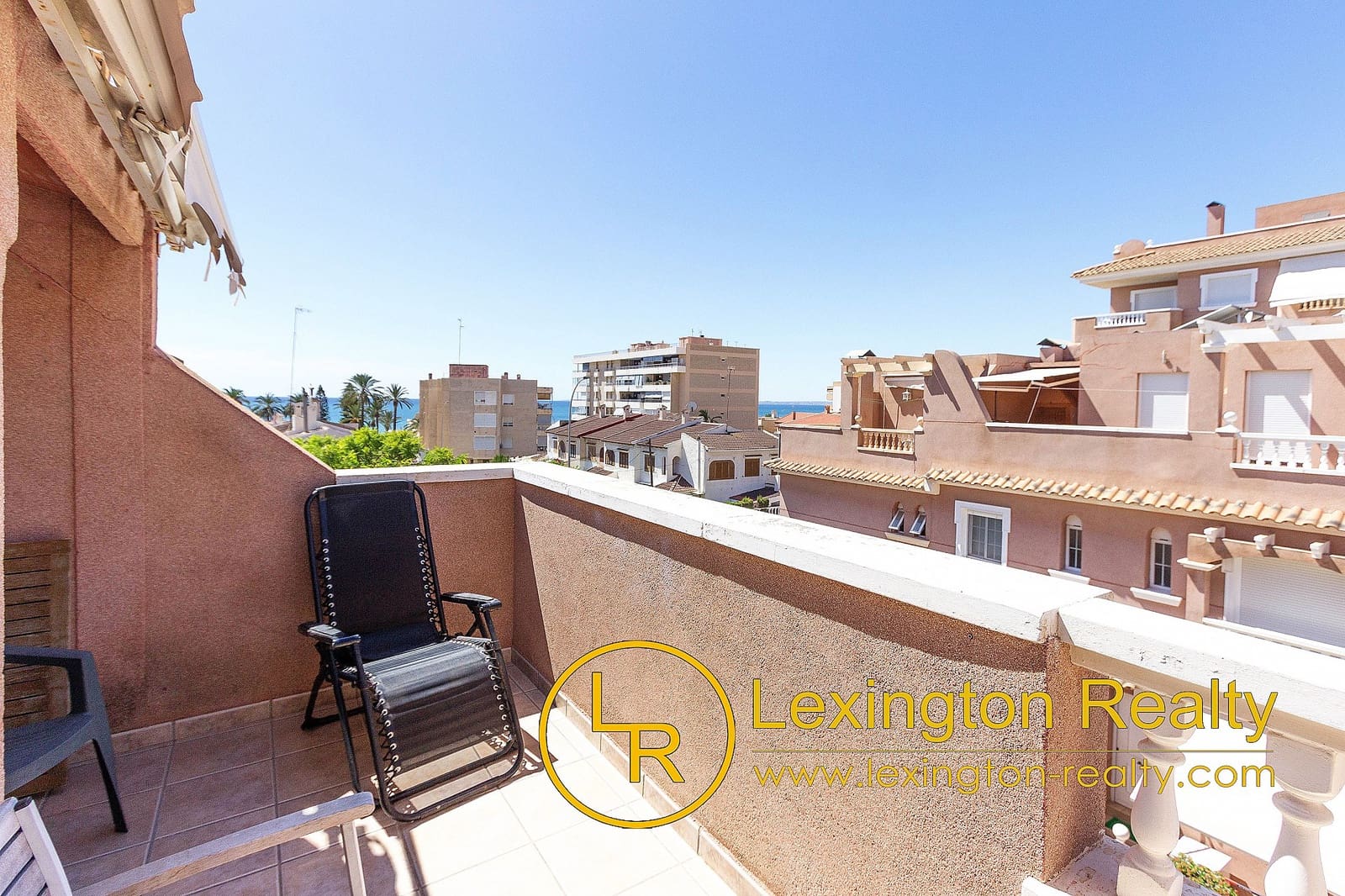 5 bedroom Townhouse for sale in Santa Pola with pool garage - € 319,000 (Ref: 9203306)