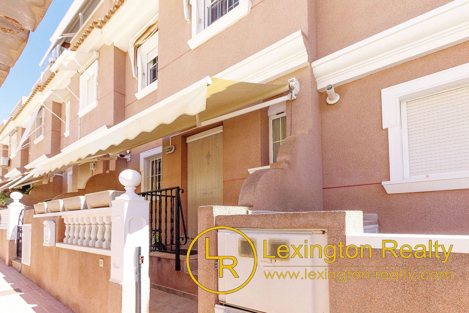5 bedroom Townhouse for sale in Santa Pola with pool garage - € 319,000 (Ref: 9203306)