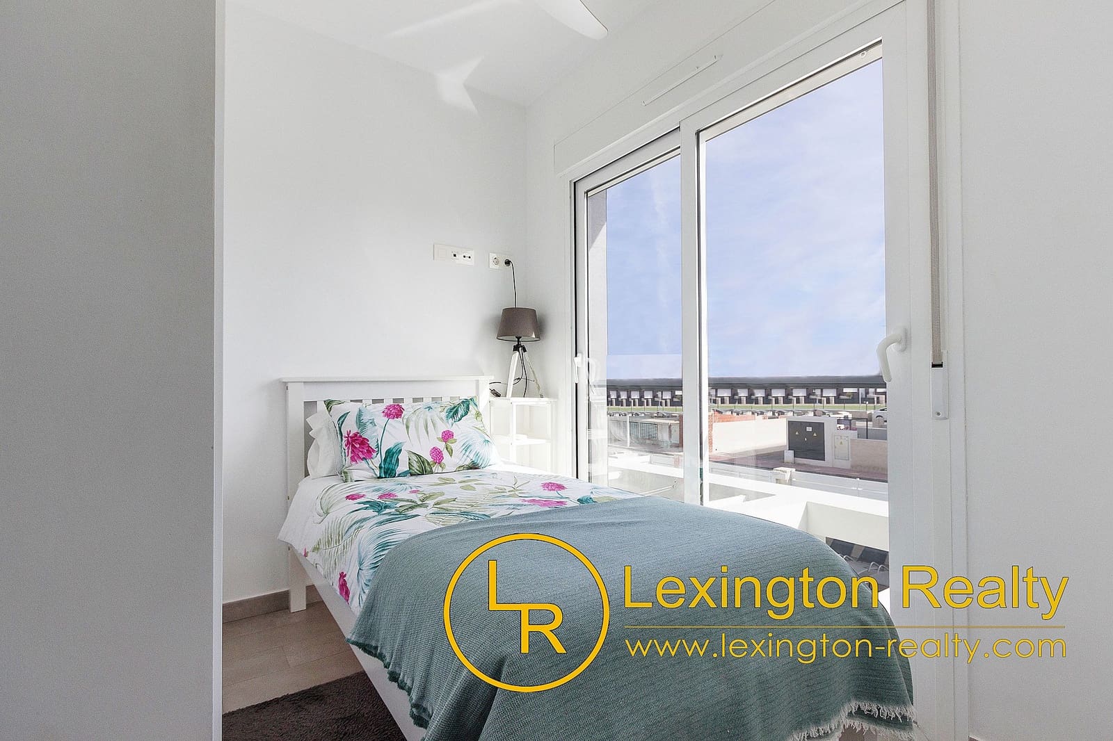 3 slaapkamer Halfvrijstaande villa te koop in Gran Alacant met zwembad garage - € 425.000 (Ref: 9378251)