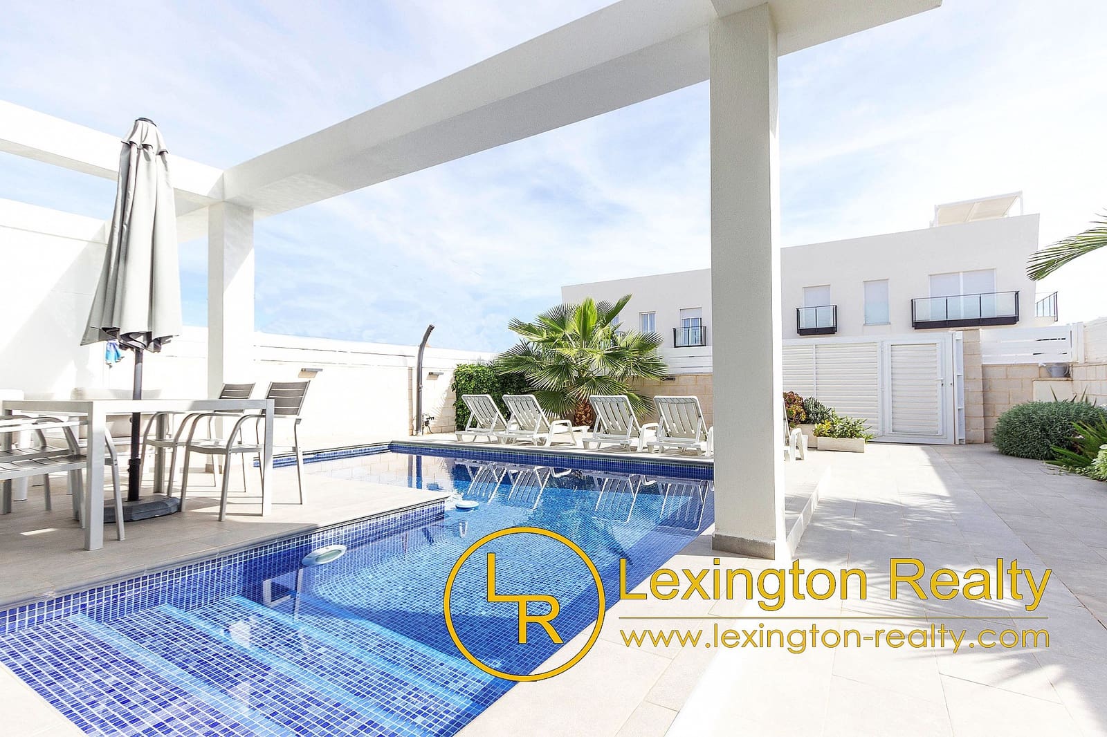 3 slaapkamer Halfvrijstaande villa te koop in Gran Alacant met zwembad garage - € 425.000 (Ref: 9378251)