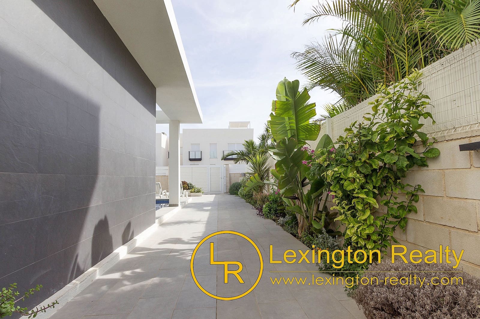 3 slaapkamer Halfvrijstaande villa te koop in Gran Alacant met zwembad garage - € 425.000 (Ref: 9378251)