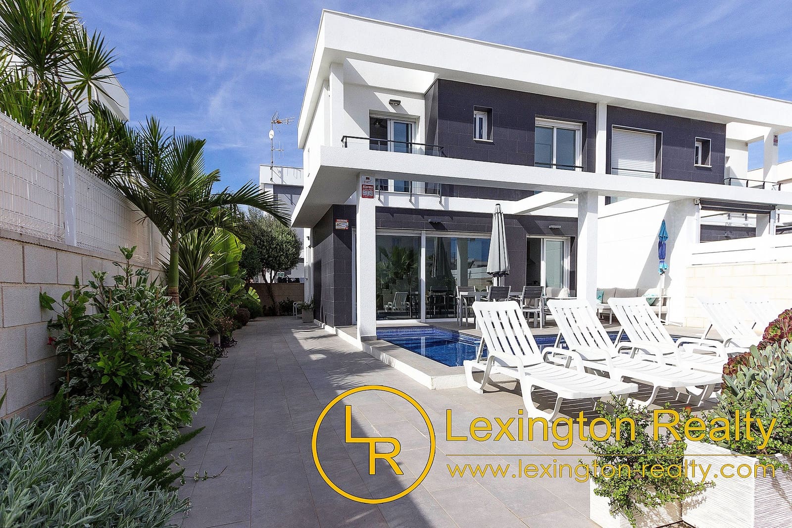 3 slaapkamer Halfvrijstaande villa te koop in Gran Alacant met zwembad garage - € 425.000 (Ref: 9378251)