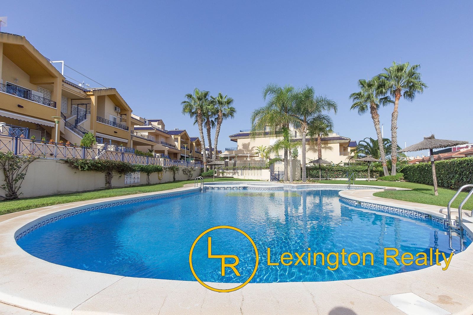 2 soveværelse Lejlighed til salg i Gran Alacant med swimmingpool - € 229.000 (Ref: 9510190)