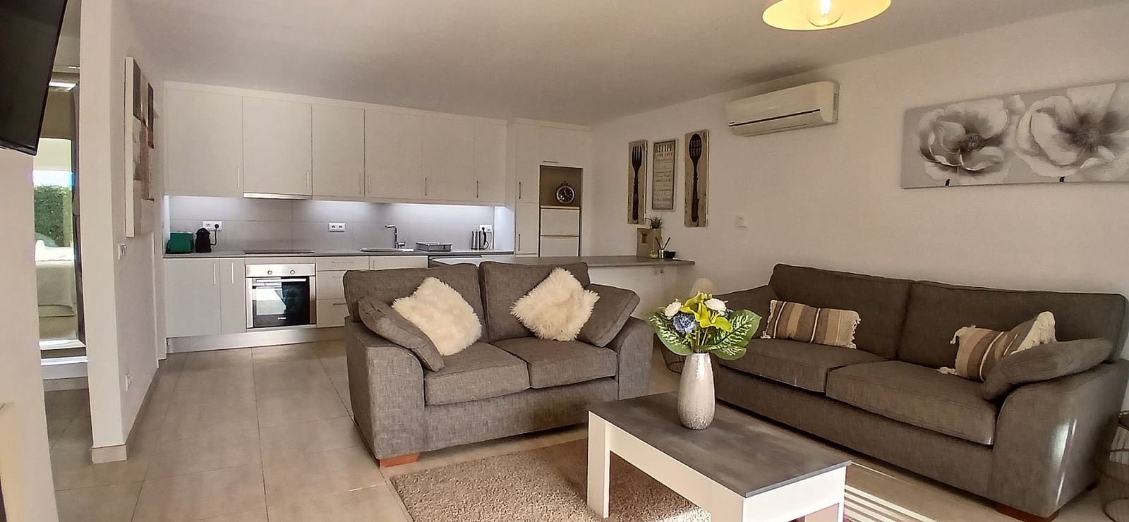 6 sypialnia Willa na sprzedaż w Alfaz del Pi / L'Alfas del Pi z basenem garażem - 725 000 € (Ref: 9584696)