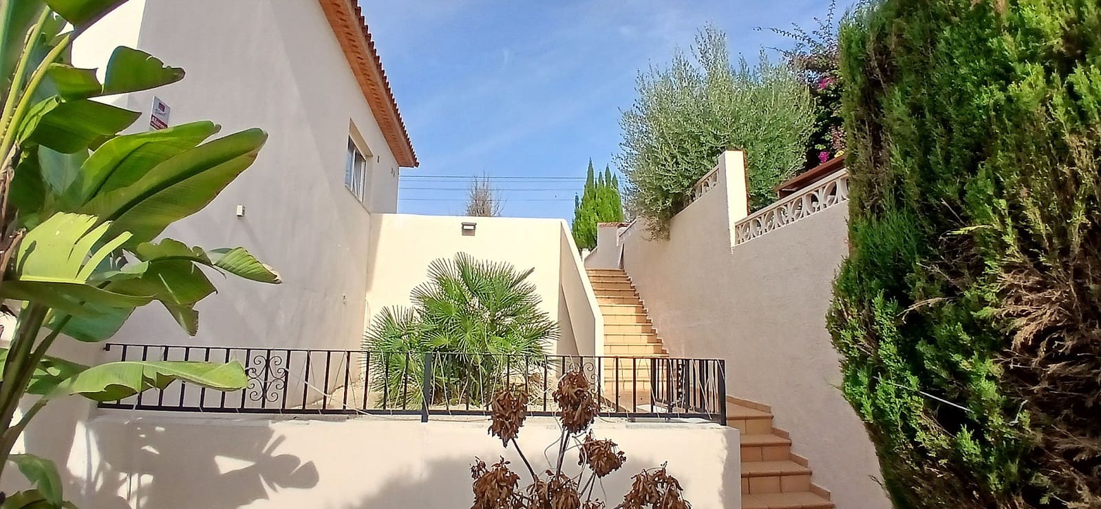 6 sypialnia Willa na sprzedaż w Alfaz del Pi / L'Alfas del Pi z basenem garażem - 725 000 € (Ref: 9584696)