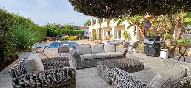 6 sypialnia Willa na sprzedaż w Alfaz del Pi / L'Alfàs del Pi z basenem garażem - 725 000 € (Ref: 9584696)