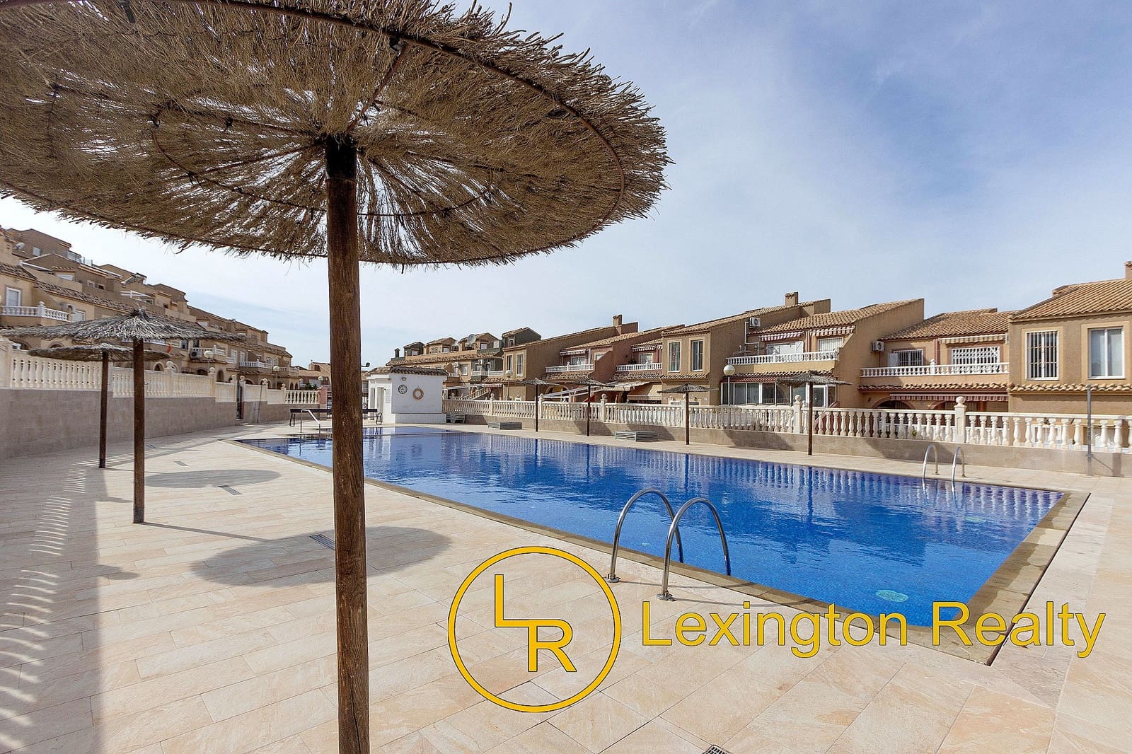 3 bedroom Apartment for sale in Gran Alacant with pool garage - € 190,000 (Ref: 9688546)
