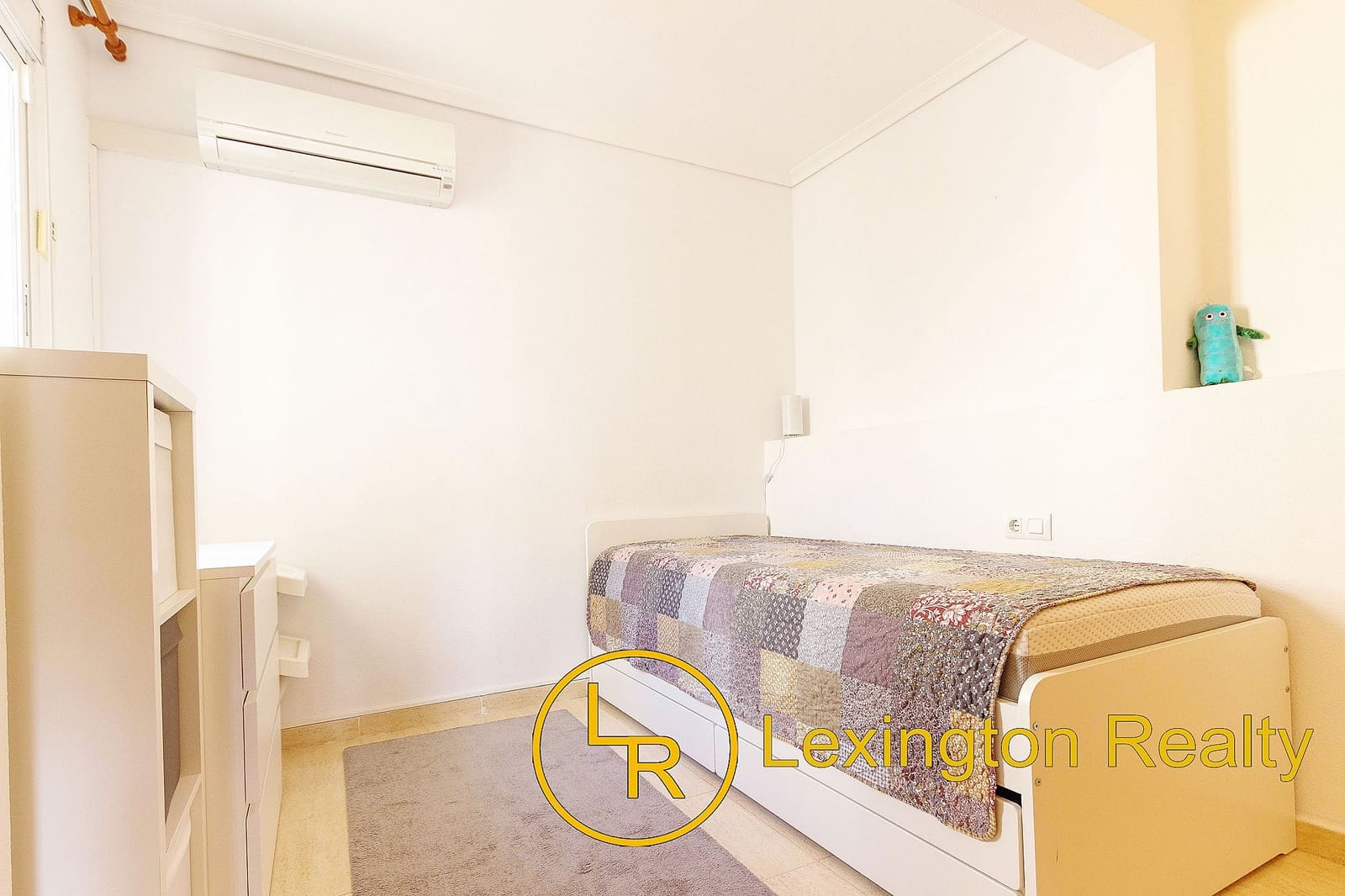 2 soverom Leilighet til salgs i Gran Alacant med svømmebasseng - € 179 000 (Ref: 9766800)