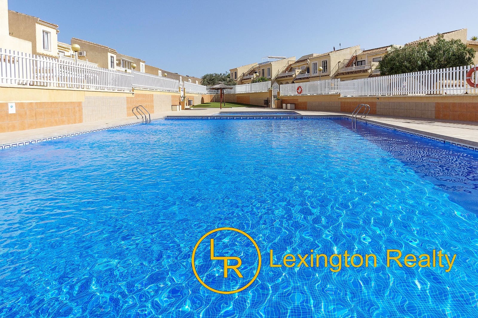 2 soverom Leilighet til salgs i Gran Alacant med svømmebasseng - € 179 000 (Ref: 9766800)