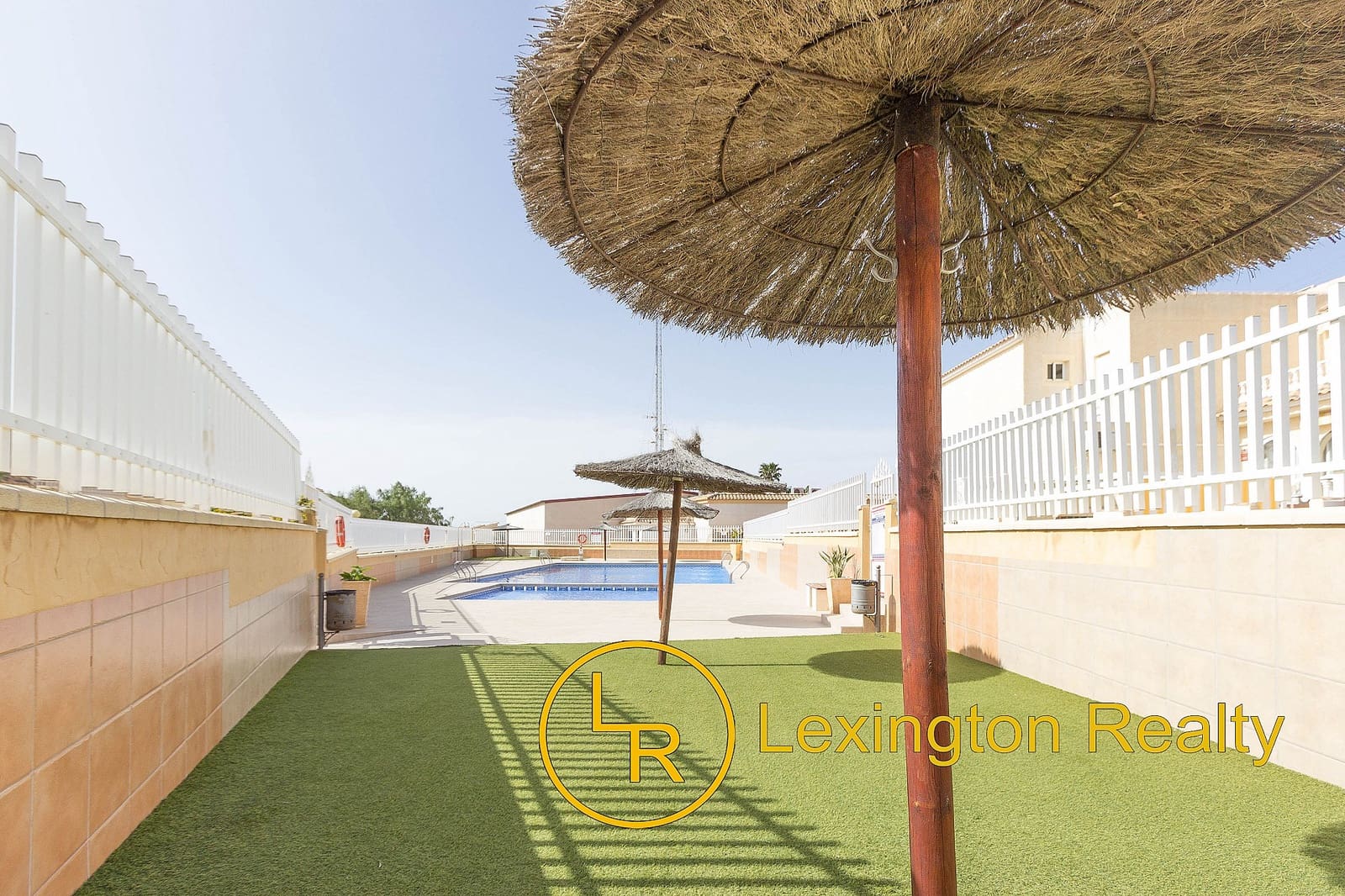 2 soverom Leilighet til salgs i Gran Alacant med svømmebasseng - € 179 000 (Ref: 9766800)