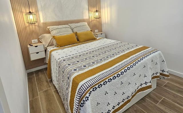Leilighet til salgs i San Miguel de Abona med svømmebasseng garasje - € 190 000 (Ref: 10158050)